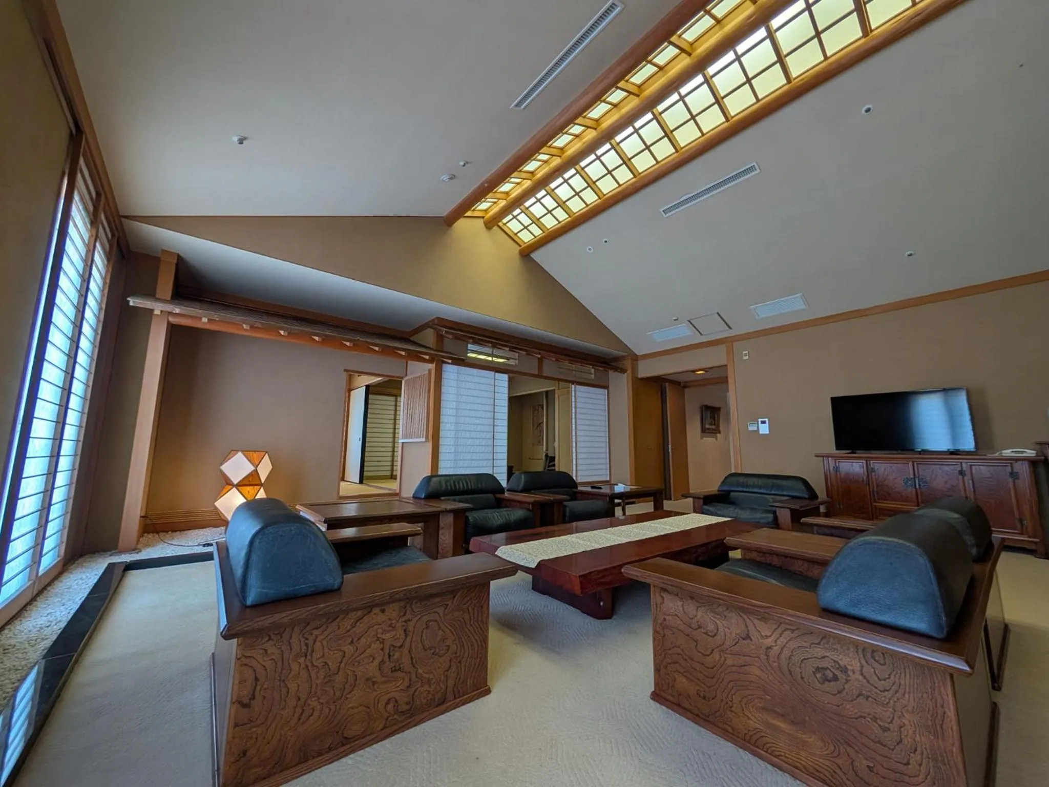 TV and multimedia in Yugashima Golf Club & Hotel Resort