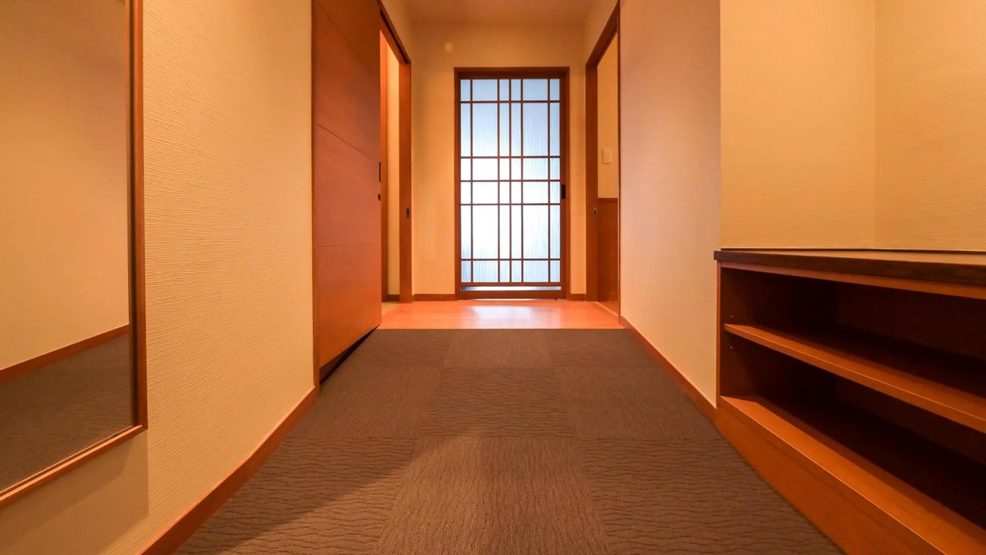 Photo of the whole room, Bed in Shinyu no Yado SAZANA