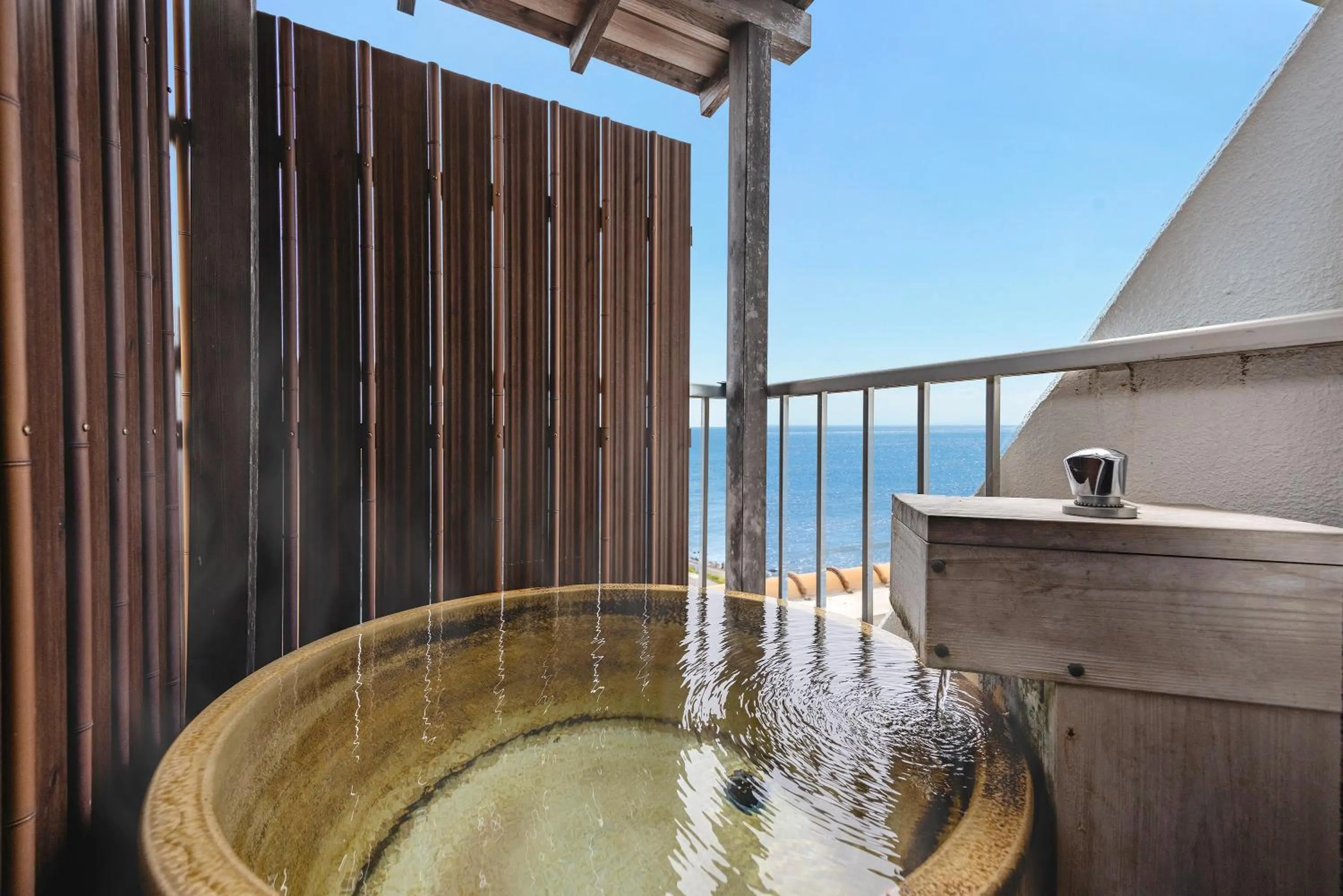 Hot Spring Bath in Shinyu no Yado SAZANA