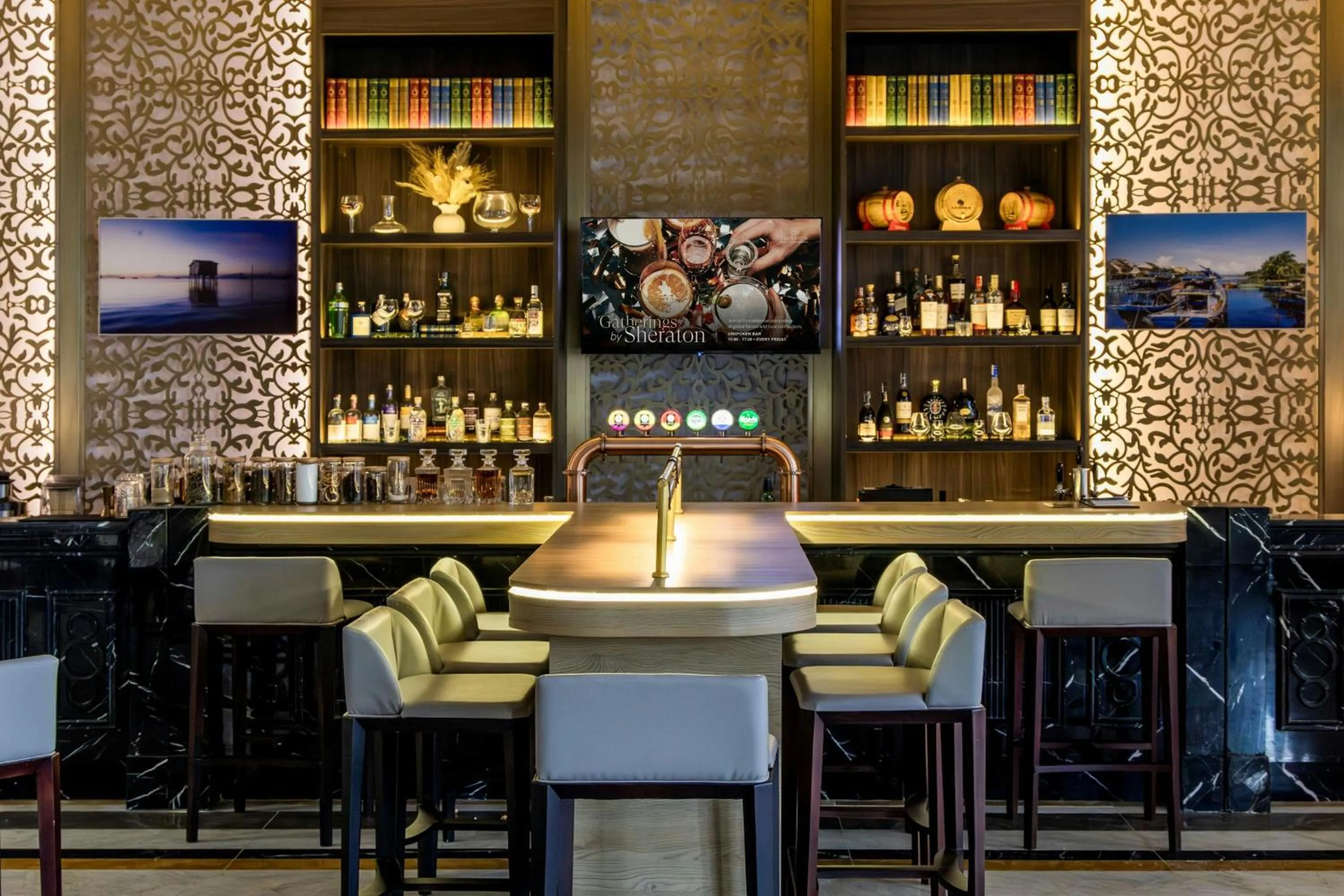 Lounge or bar in Sheraton Phu Quoc Long Beach Resort