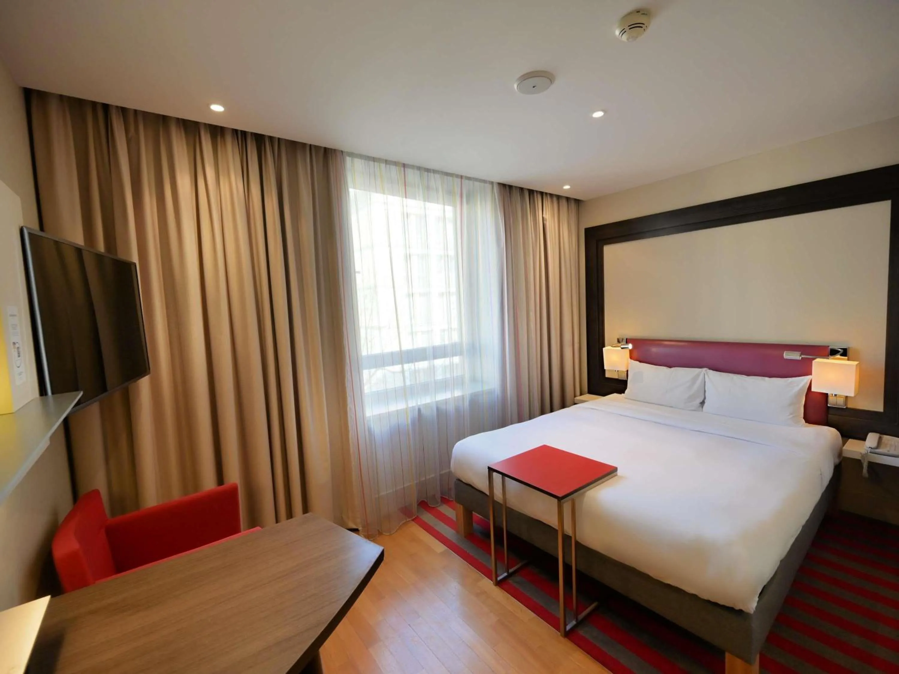 Bedroom, Bed in Mercure Warszawa Grand