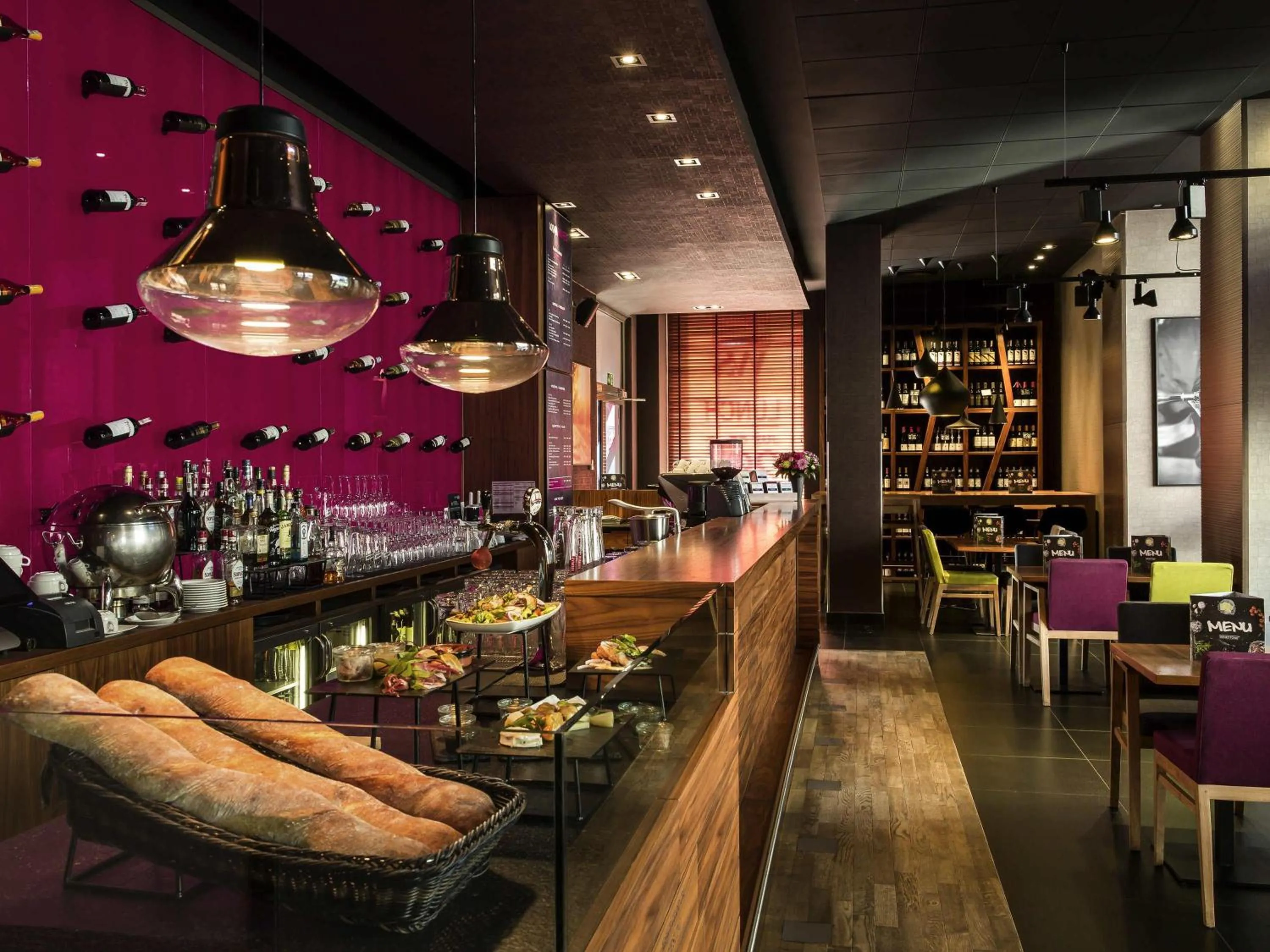 Lounge or bar in Mercure Warszawa Grand