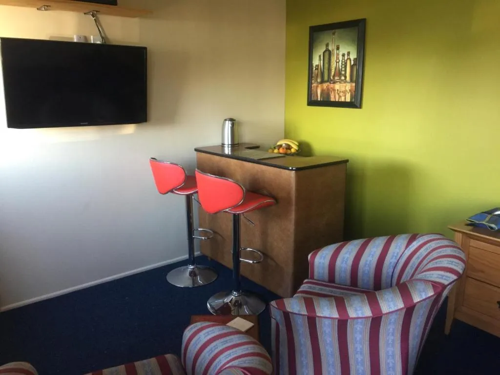 Shower in Harbour Lodge