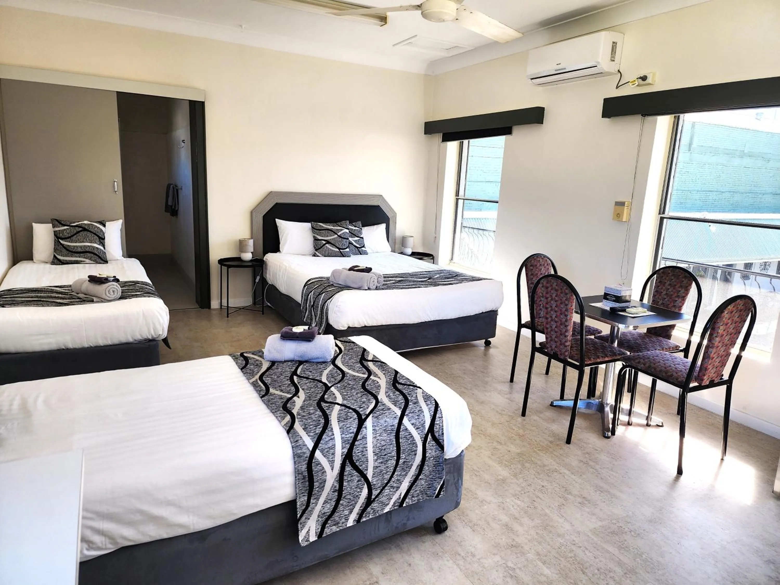 Bed in Inverell Motel