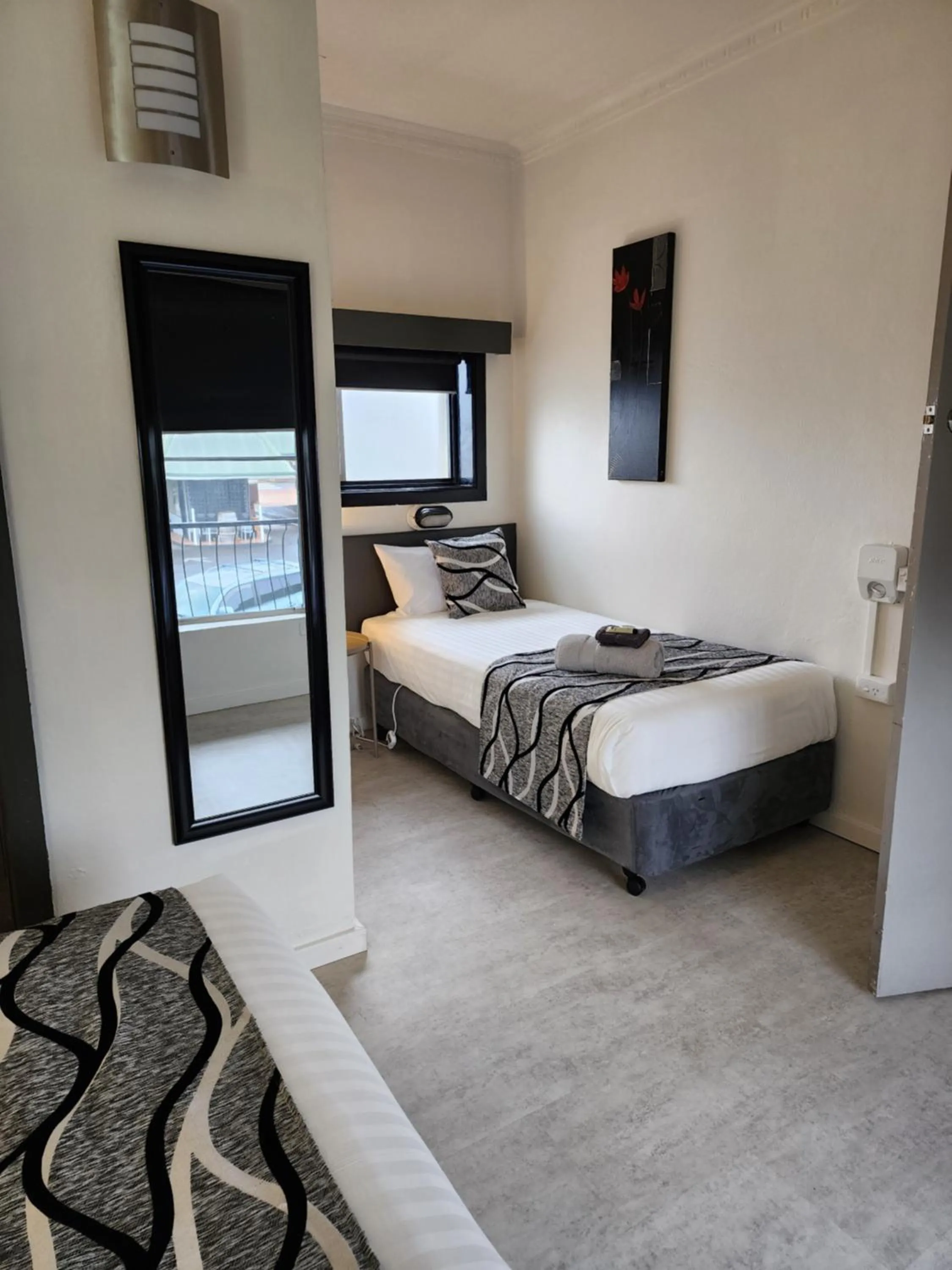 Bed in Inverell Motel