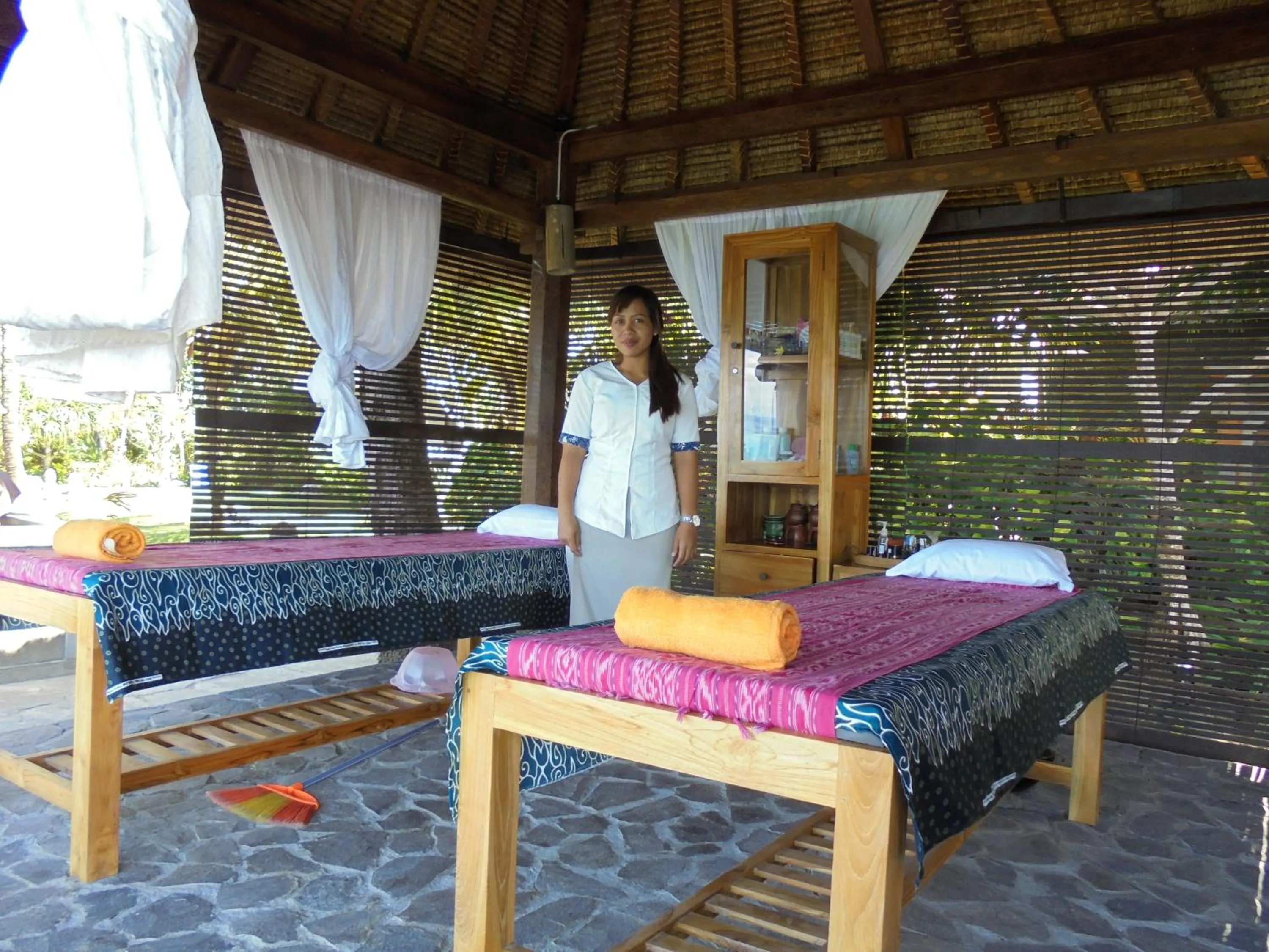 Massage in Amarta Beach Cottages