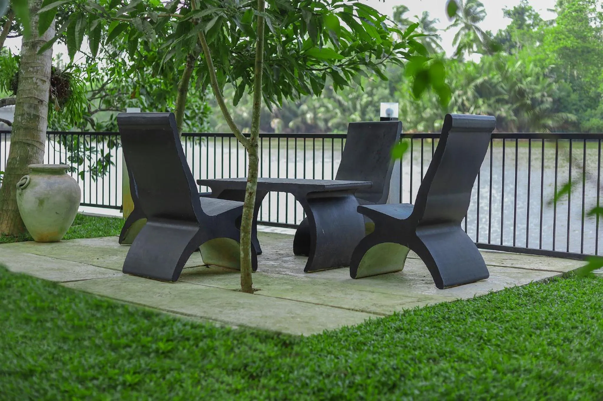 Garden in Tinara River Inn, Weligama