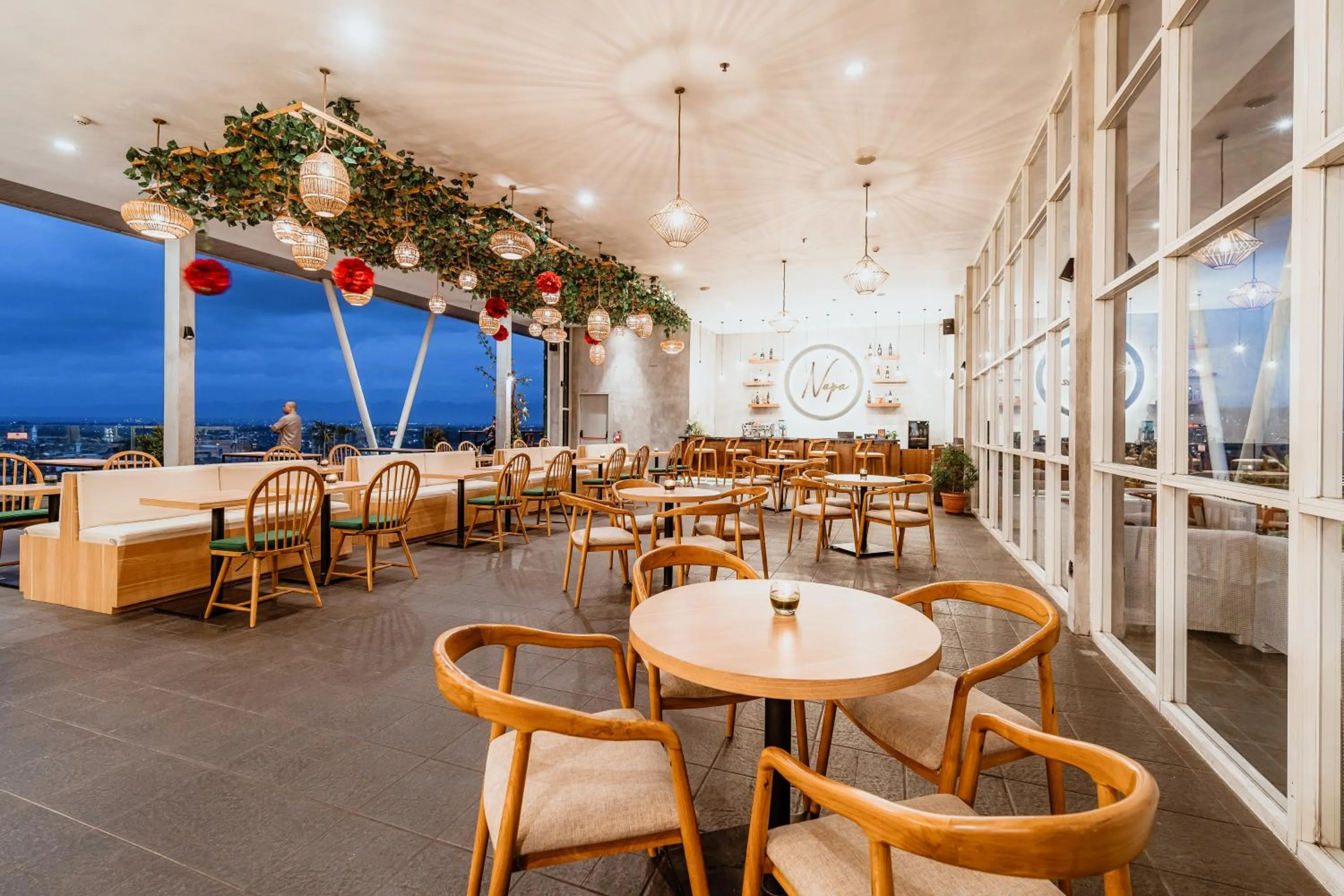 Lounge or bar in Ascent Premiere Hotel and Convention