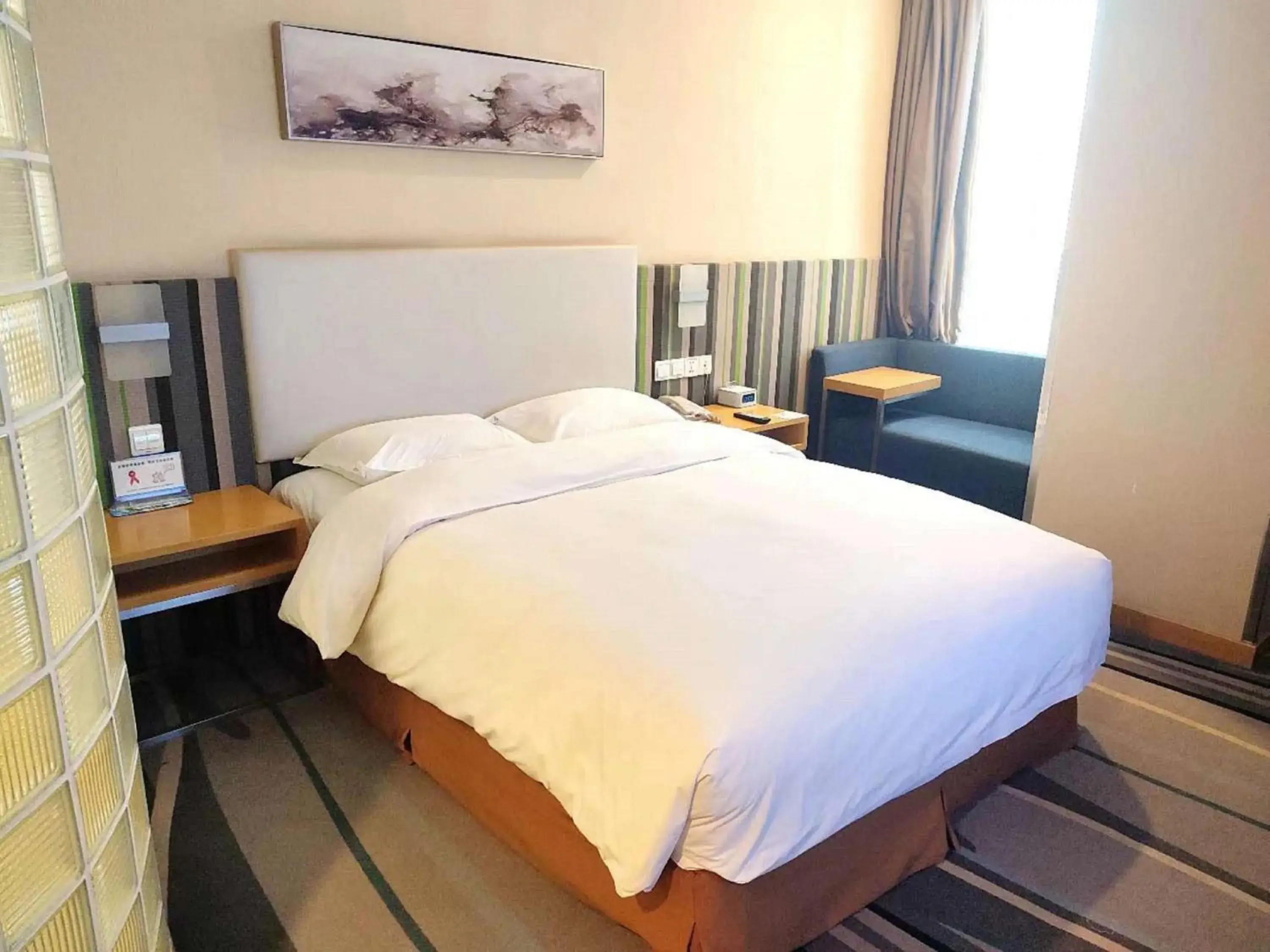 Standard Queen Room in Holiday Inn Express Baoji City Centre by IHG Standard Queen Room in Holiday Inn Express Baoji City Centre by IHG