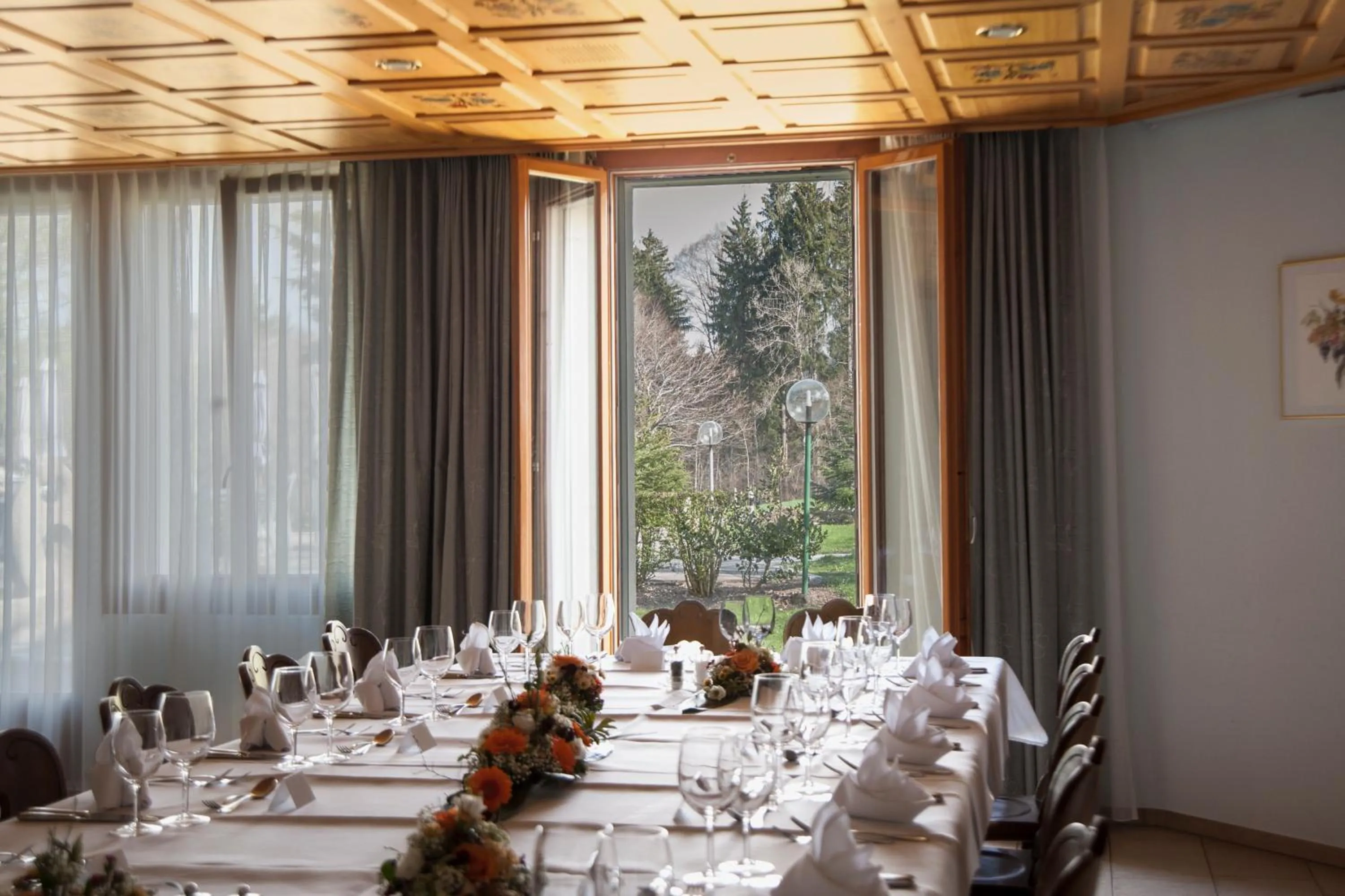 Restaurant/places to eat in Hotel und Restaurant Wolfensberg