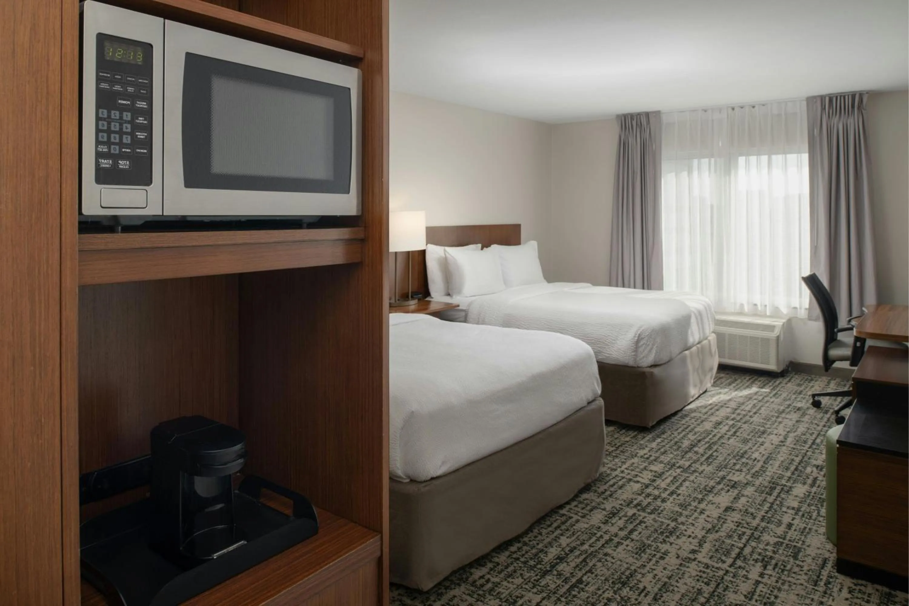 Photo of the whole room, Bed in Fairfield Inn & Suites by Marriott Tampa Westshore/Airport