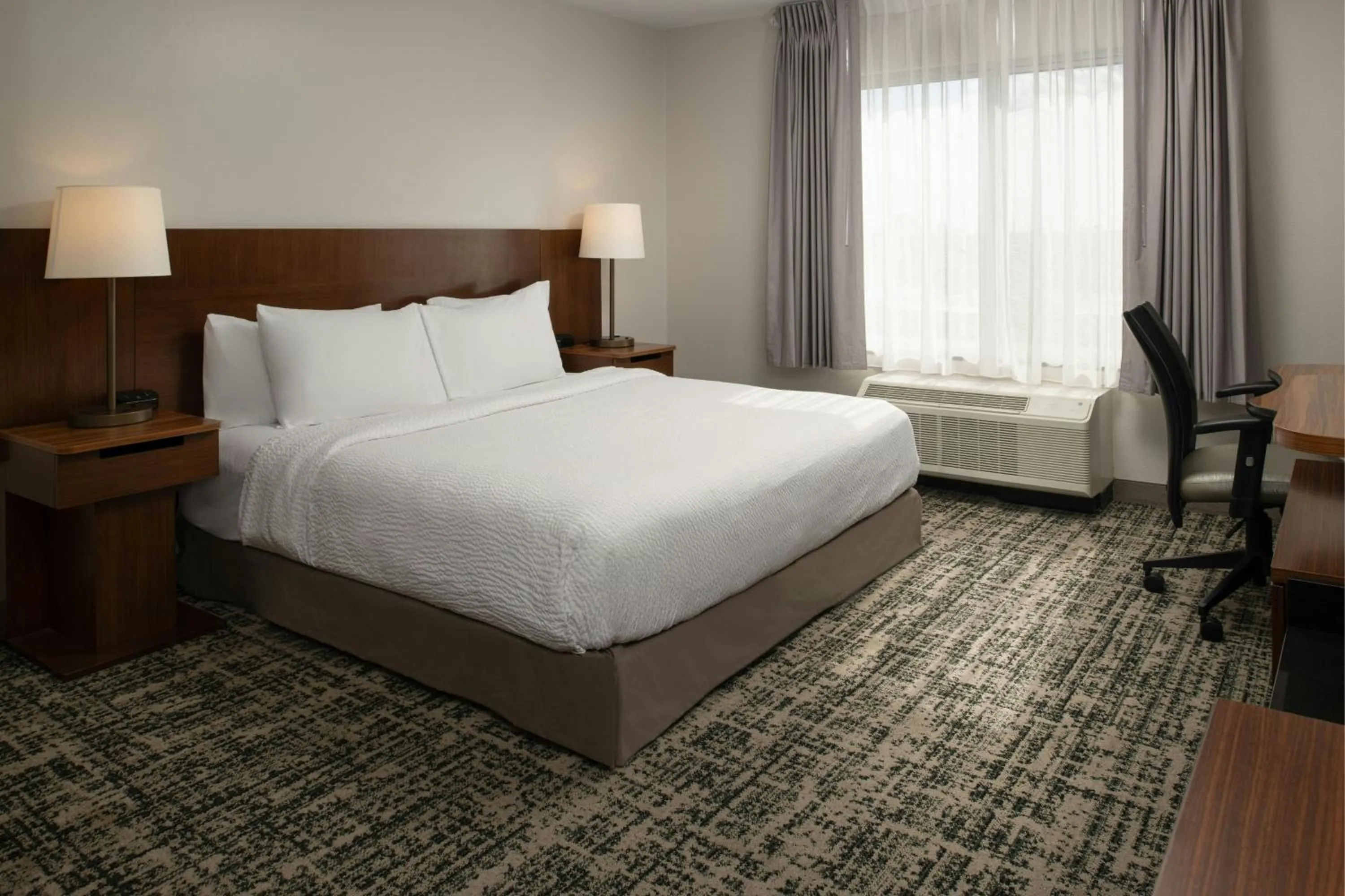 Bedroom, Bed in Fairfield Inn & Suites by Marriott Tampa Westshore/Airport