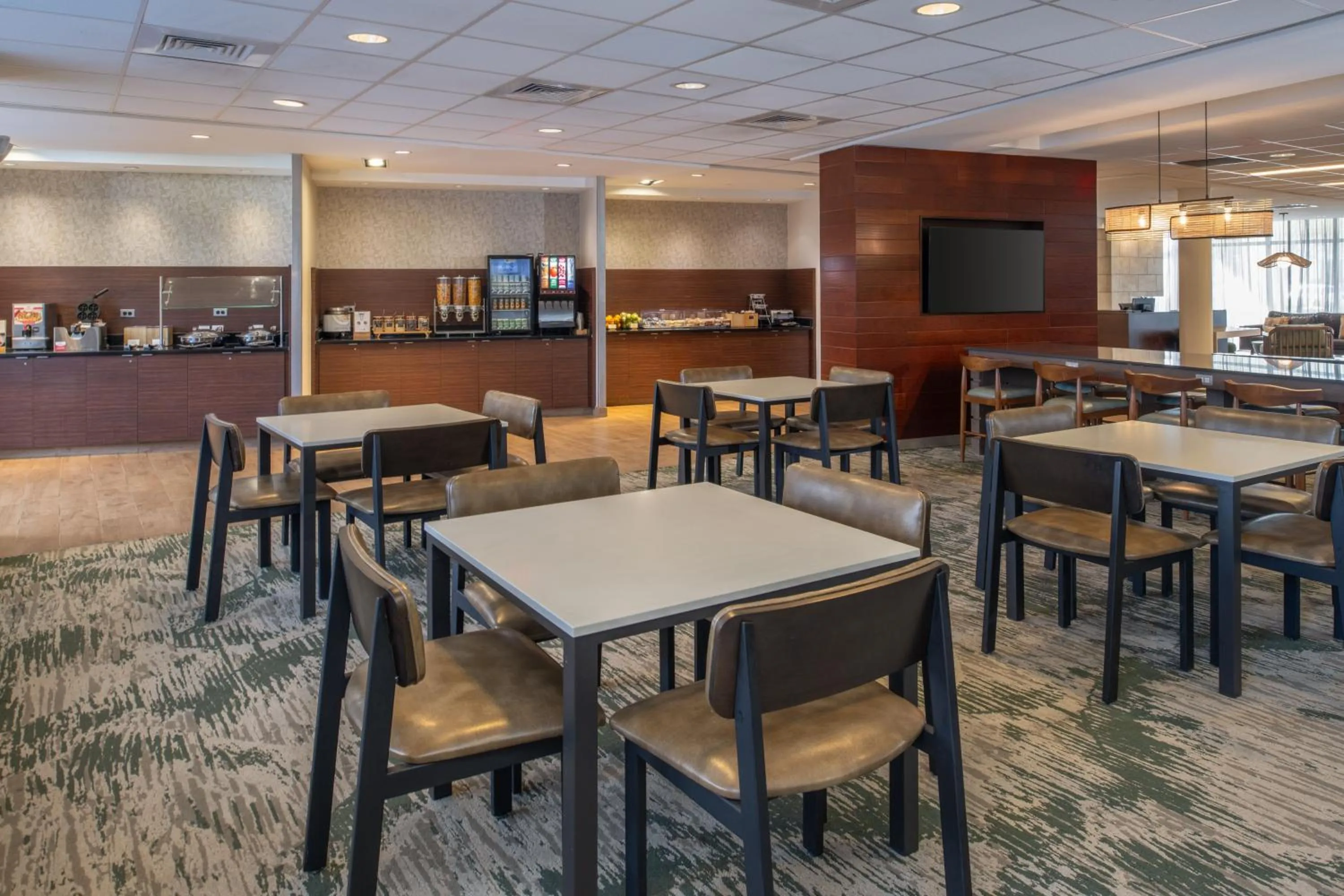 Breakfast in Fairfield Inn & Suites by Marriott Tampa Westshore/Airport