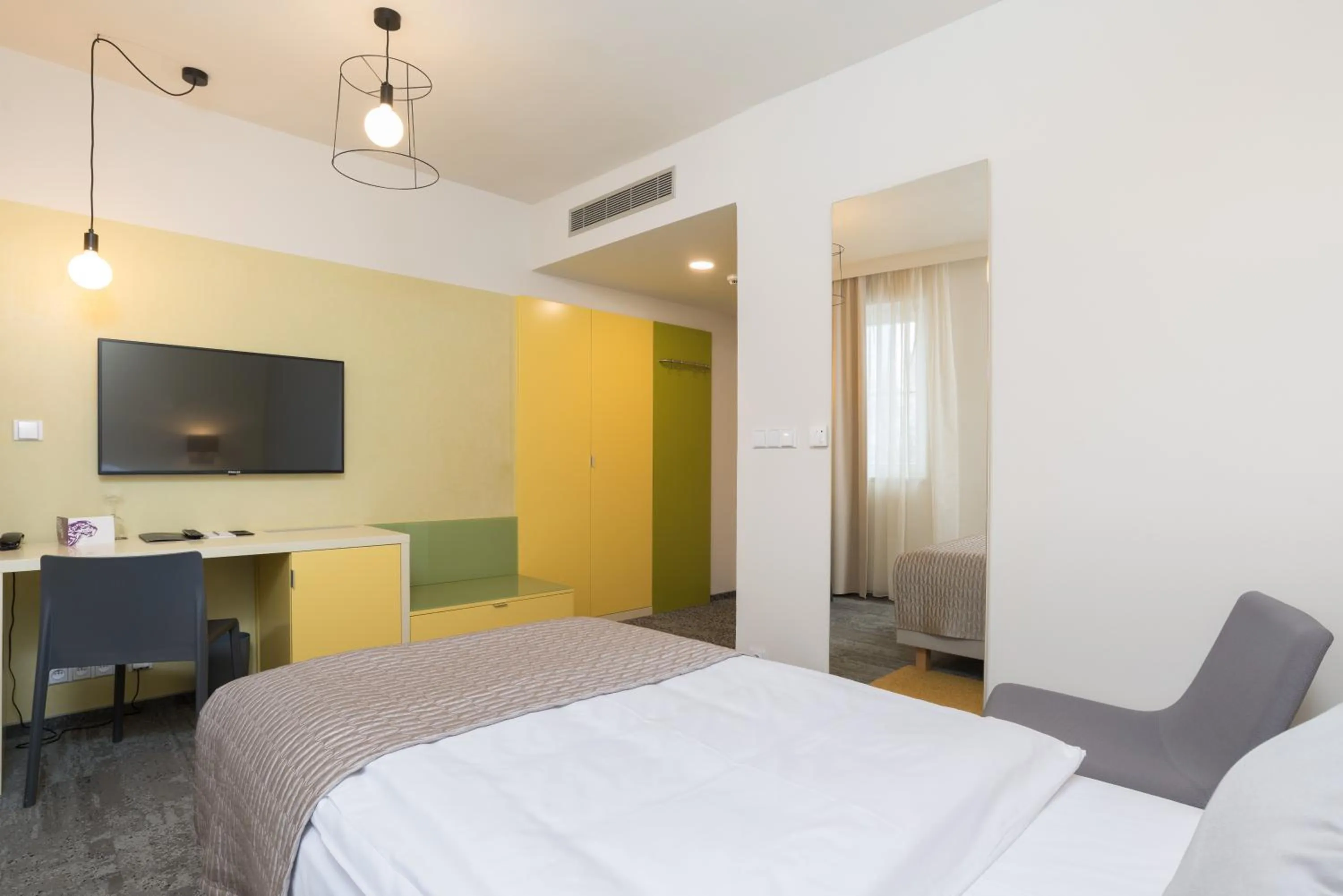 Photo of the whole room, Bed in Fairhotel