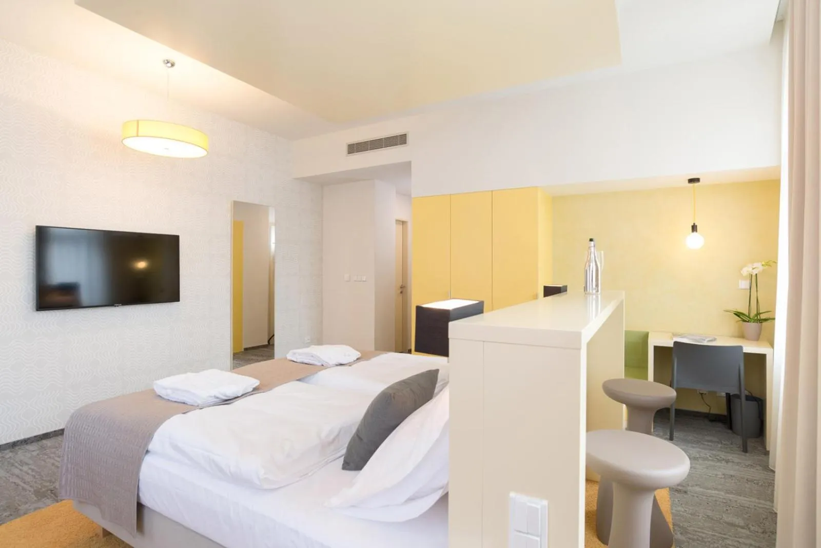 Photo of the whole room, Bed in Fairhotel