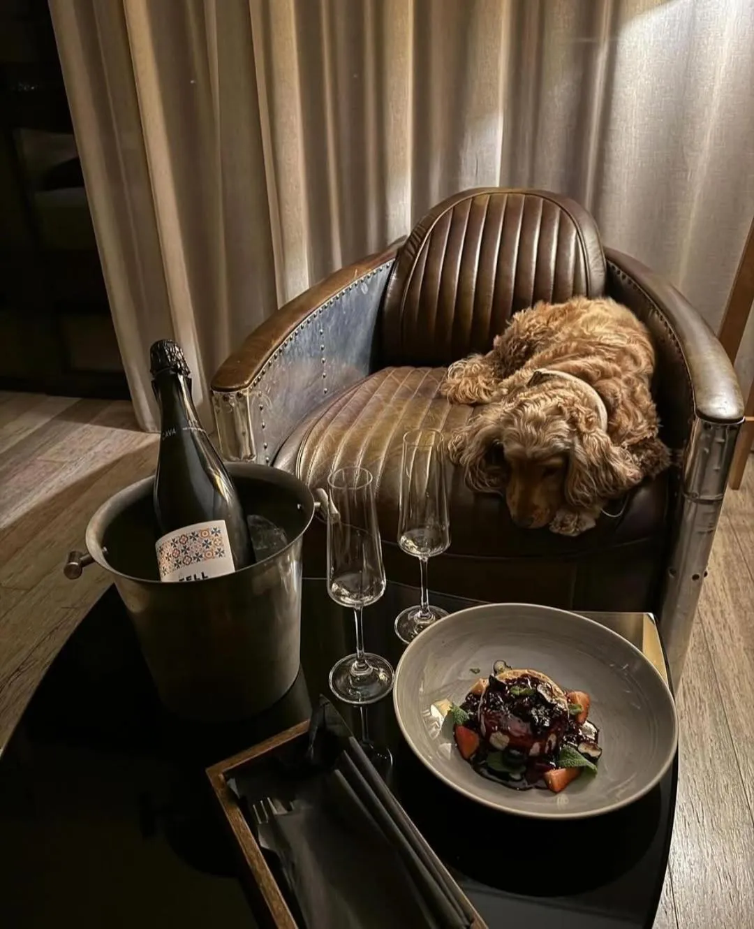 Living room in M1 Club Hotel