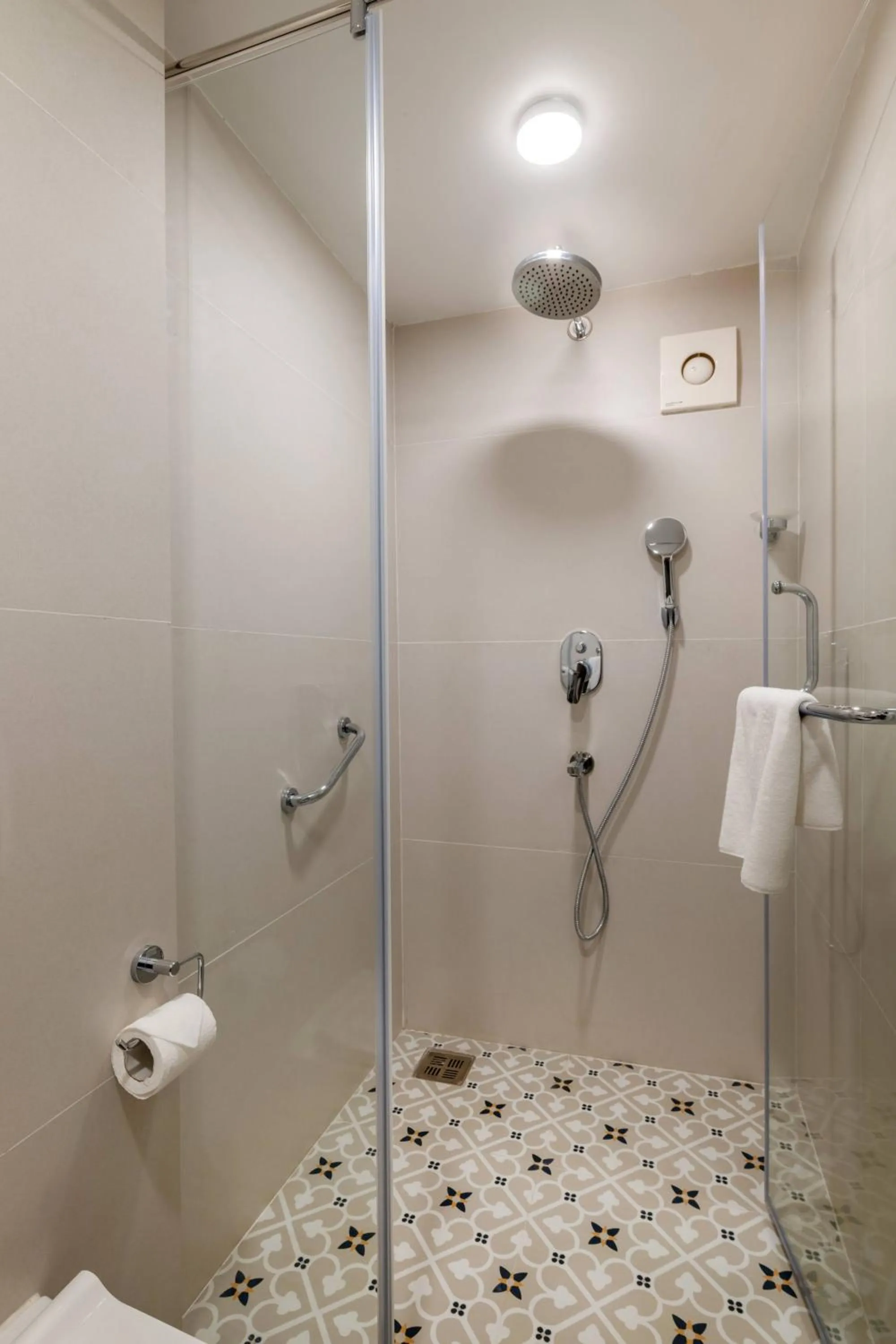 Bathroom in juSTa Luxe Kashi Parampara, Varanasi