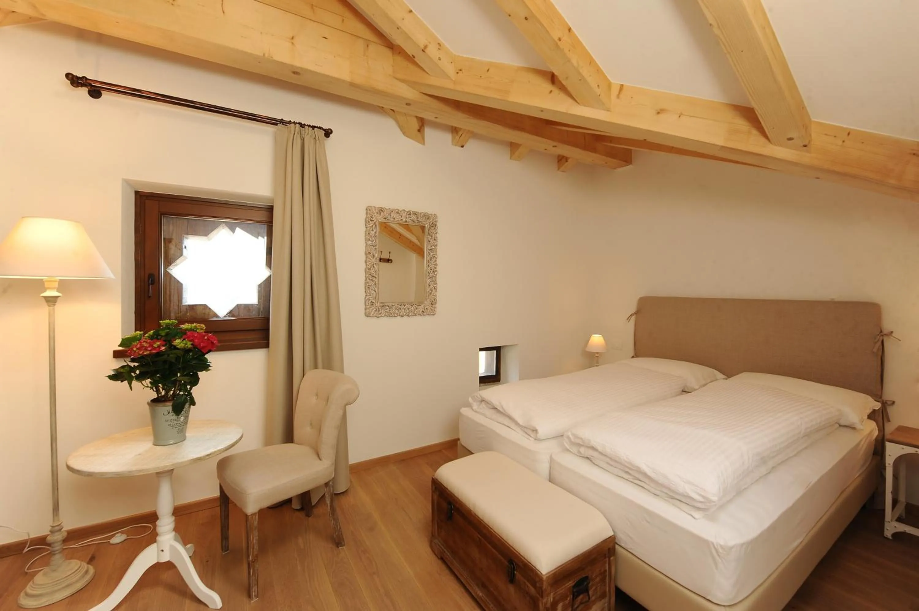 Photo of the whole room, Bed in La Villa degli Orti