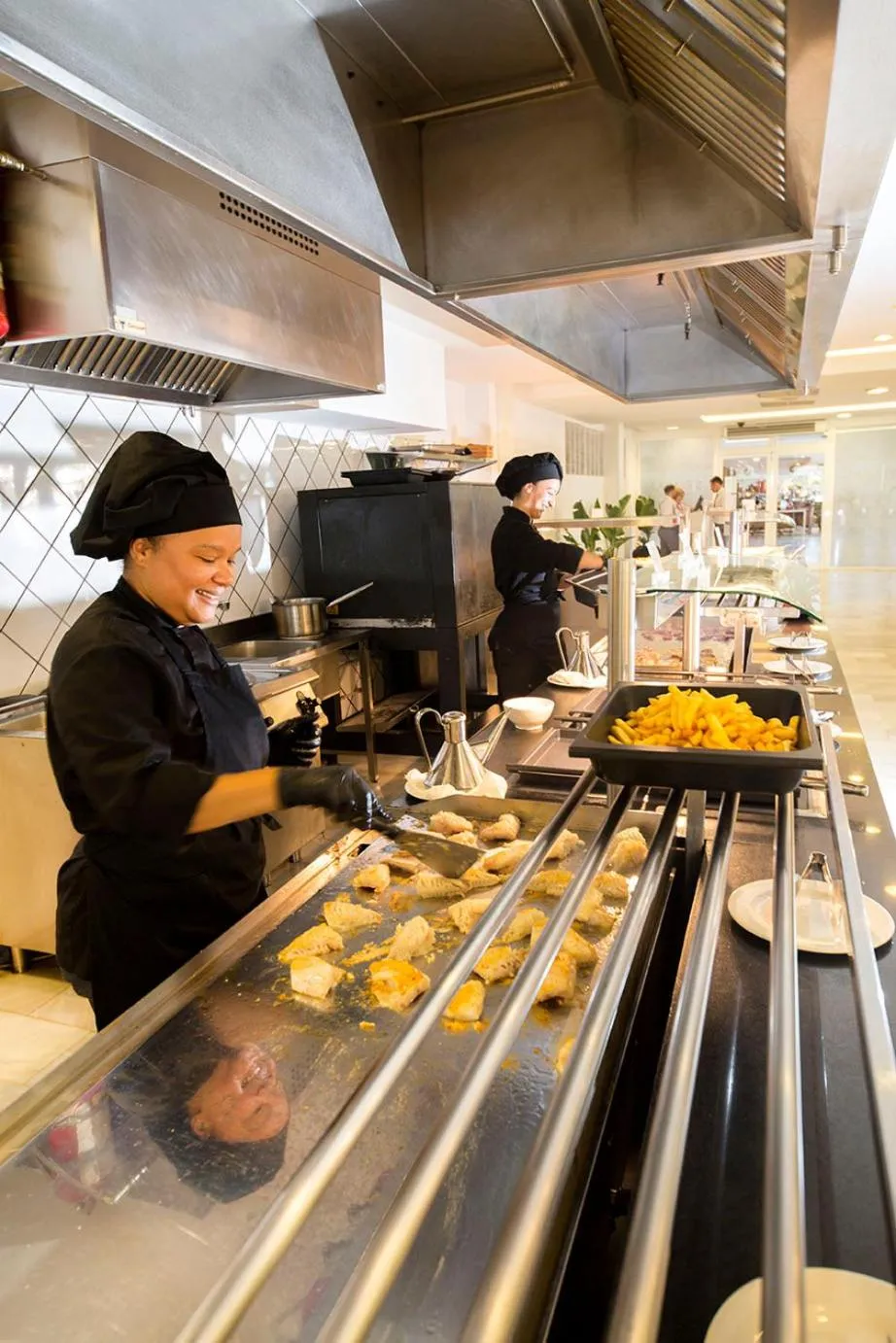 Food and drinks in FERGUS Style Bahamas