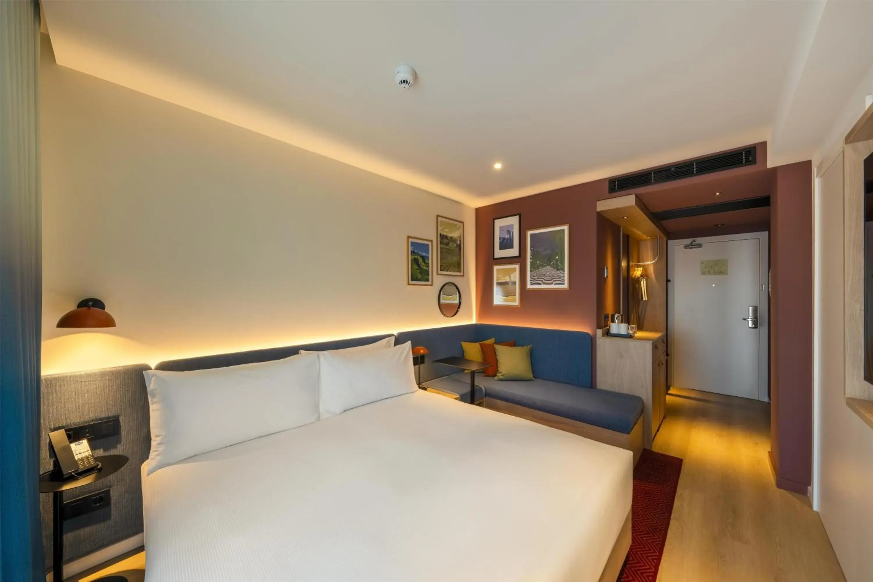 King Room in Hampton By Hilton Alicante Airport King Room in Hampton By Hilton Alicante Airport