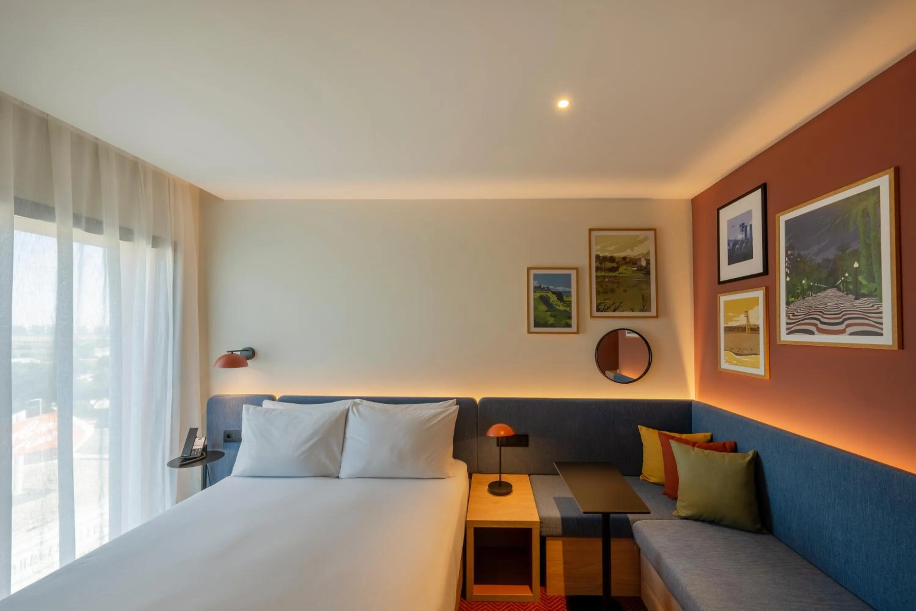 Photo of the whole room, Bed in Hampton By Hilton Alicante Airport