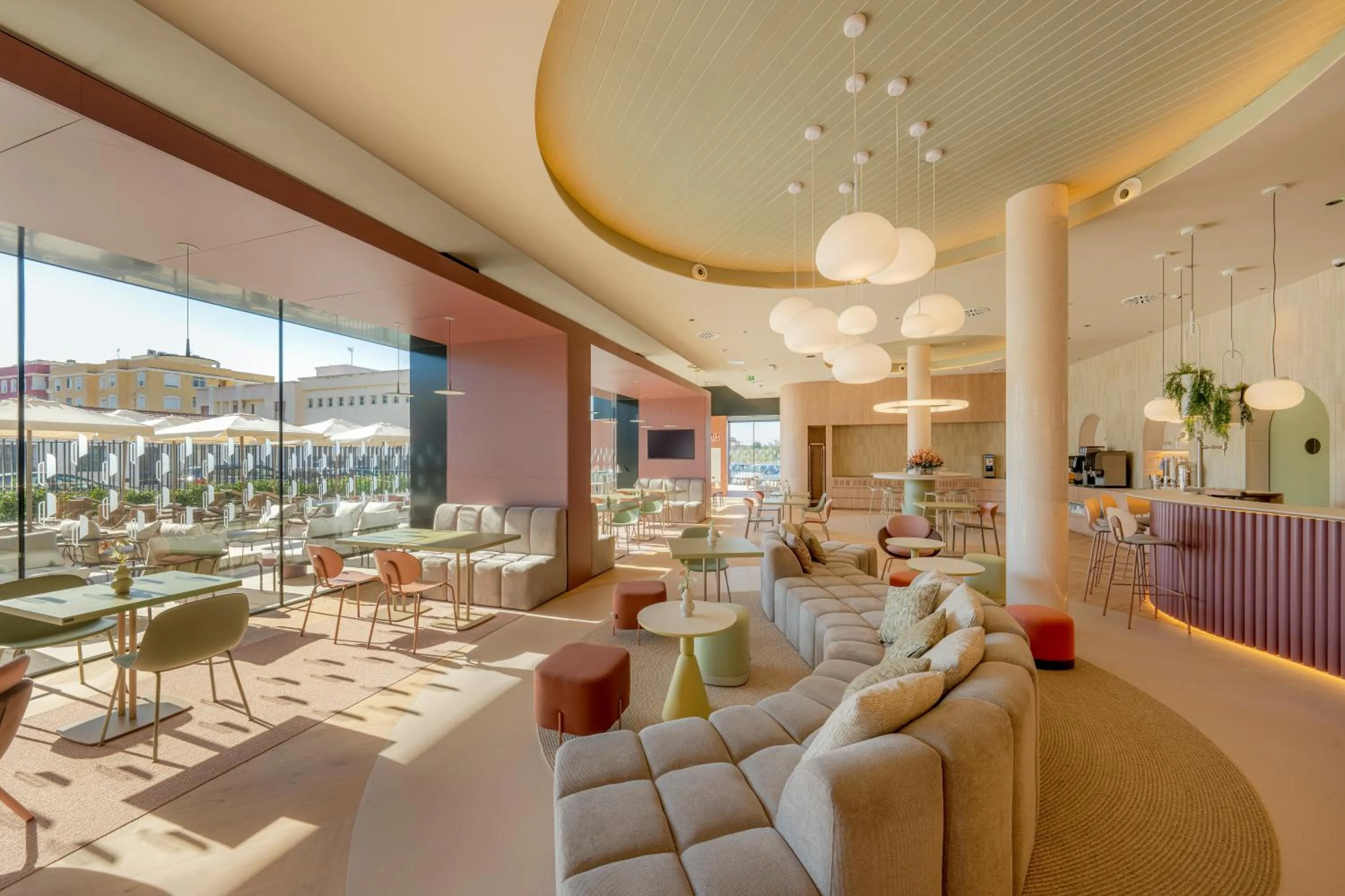 Lobby or reception in Hampton By Hilton Alicante Airport