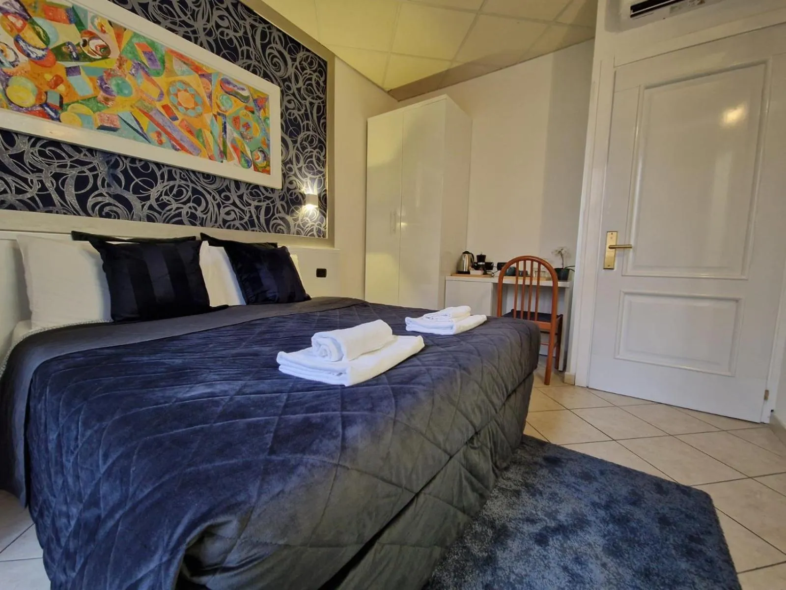 Bed in Ad Hoc Domus Colosseo