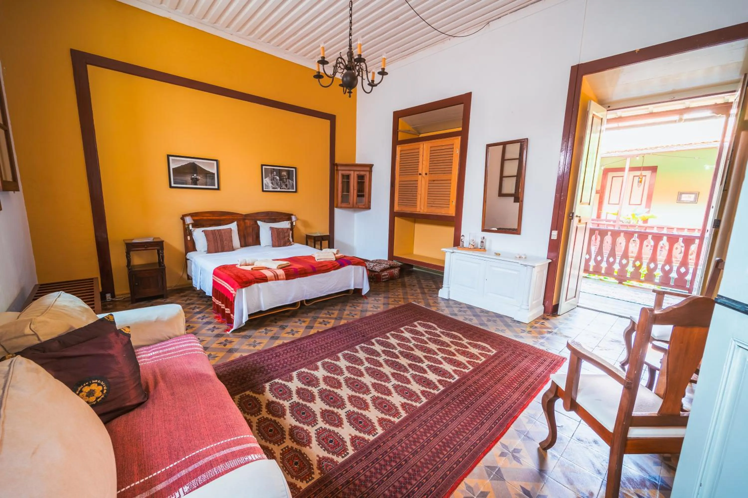 Bed in The Colonial Guest House