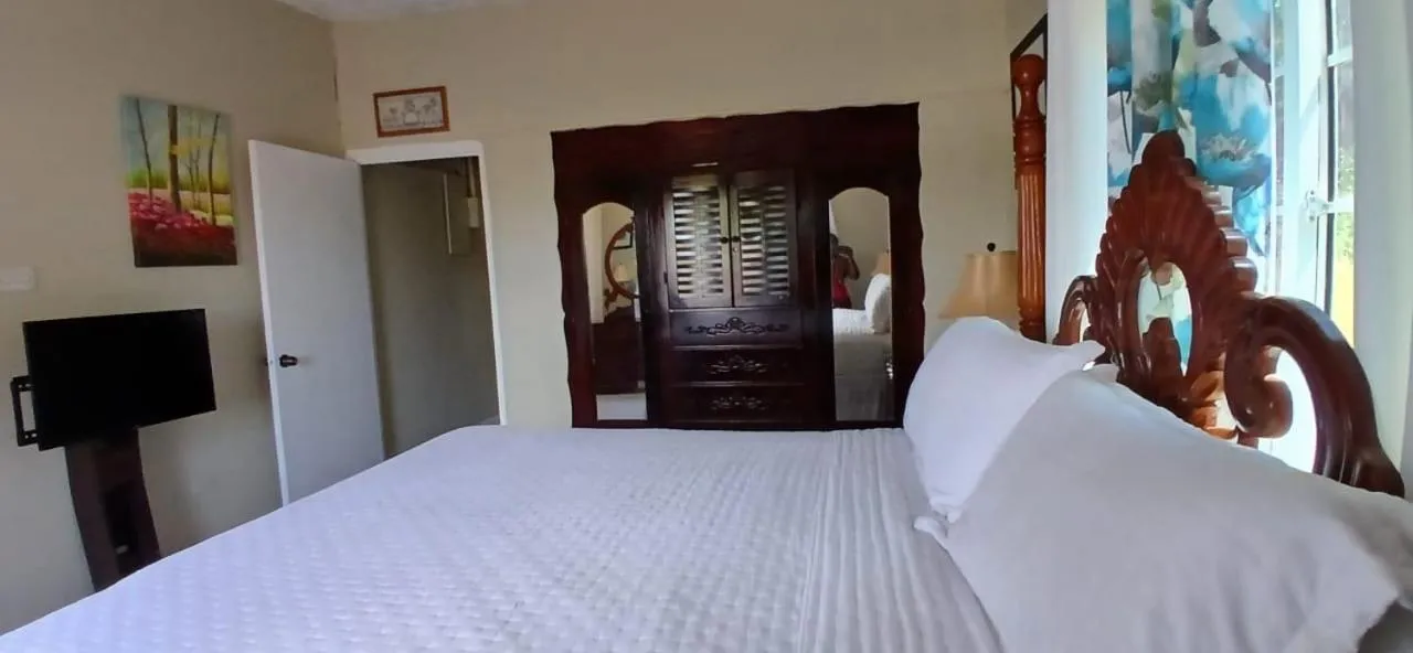 Bed in Brytan Villa