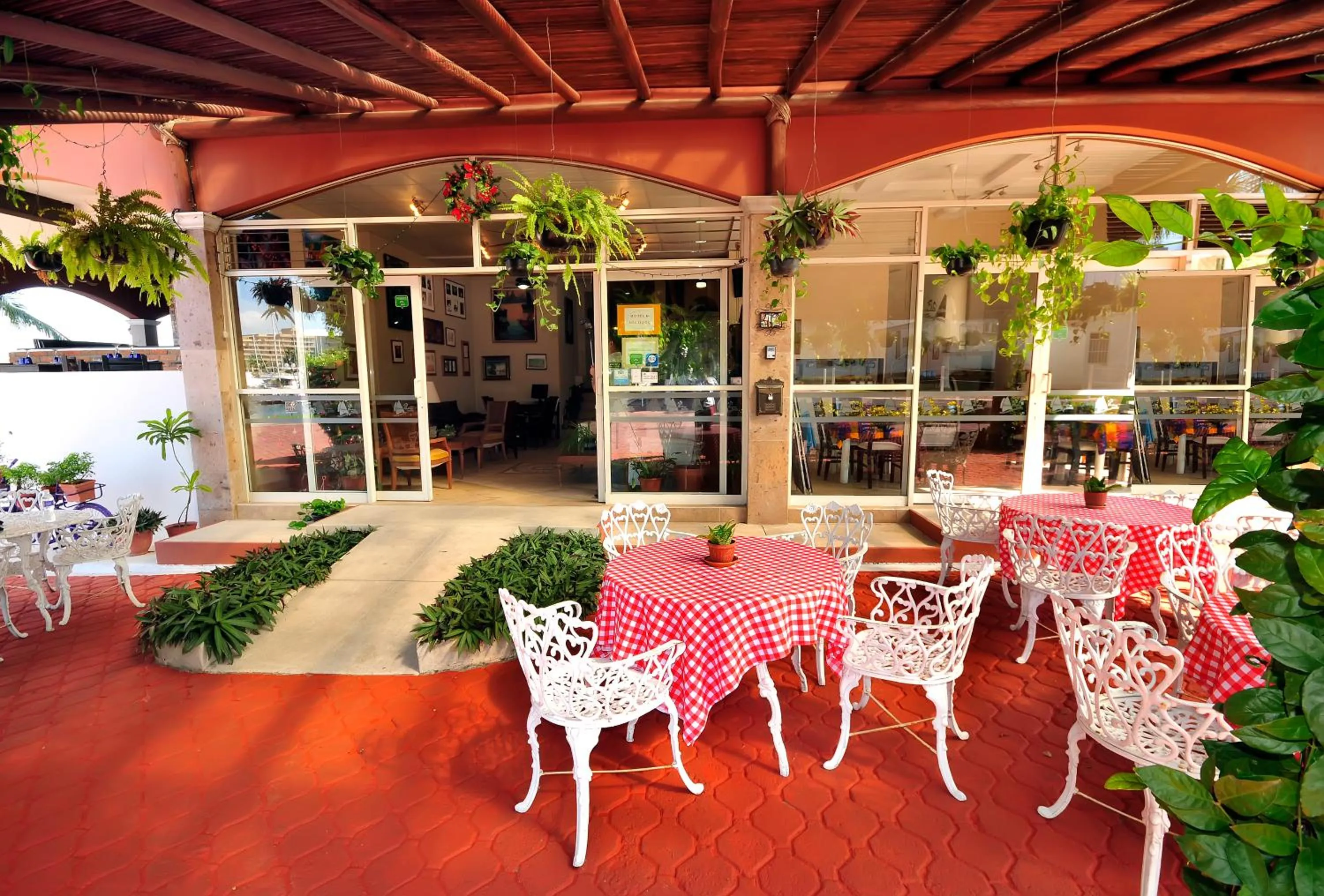 Patio in Marina Banderas Suites Hotel Boutique