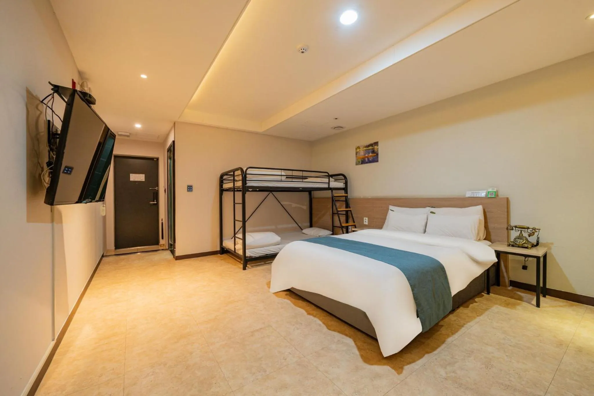 Bed in Suwon Dono1796 Hotel