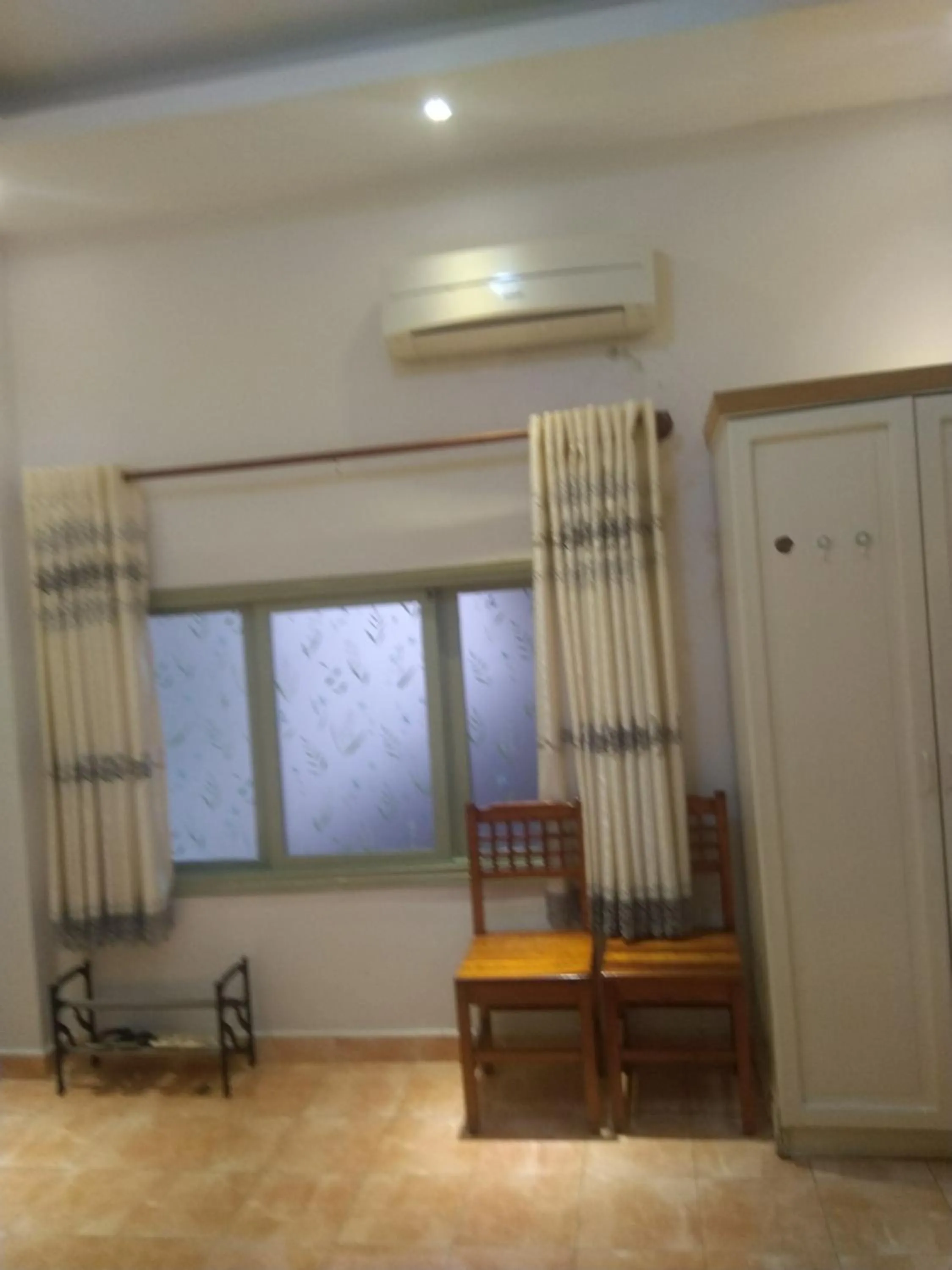 Seating area in Sunshine