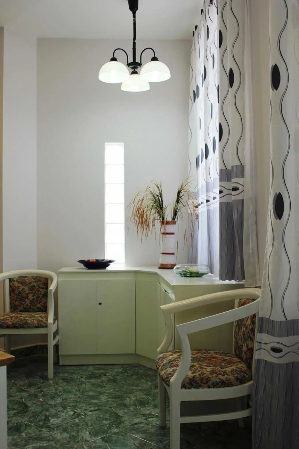 Decorative detail in Sunshine