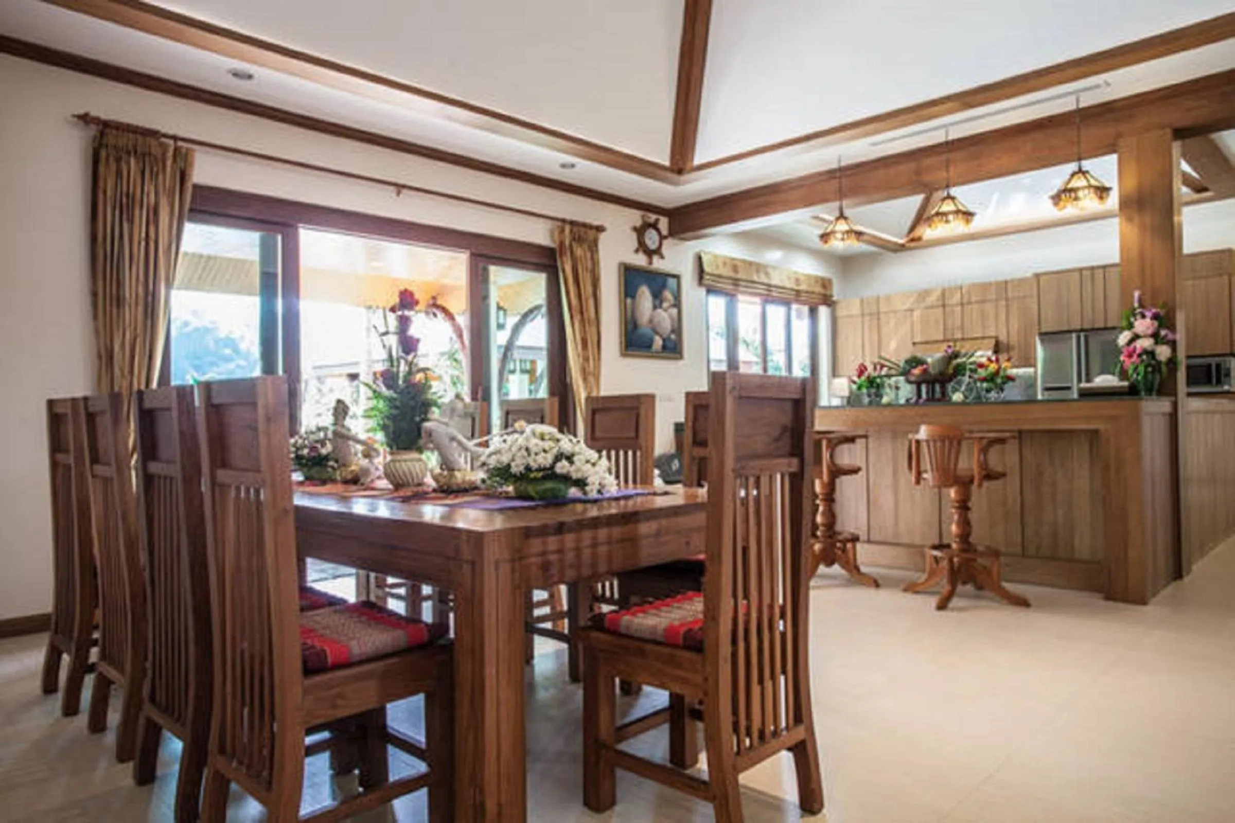 Kitchen or kitchenette in Saifon Villas 5 Bedroom Pool Villa