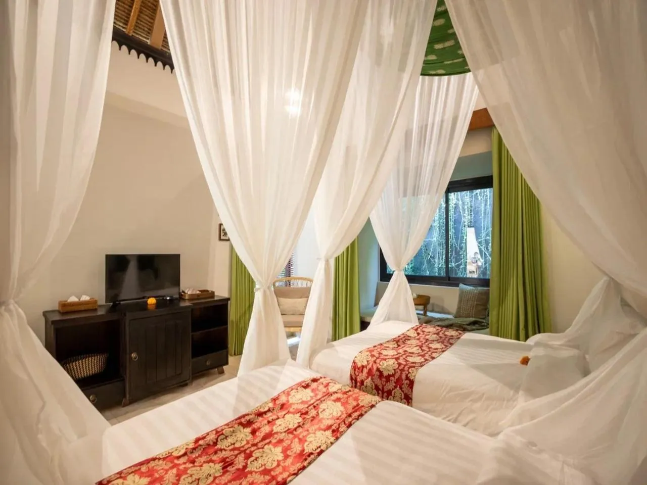 Bed in Mesari Hotel Ubud