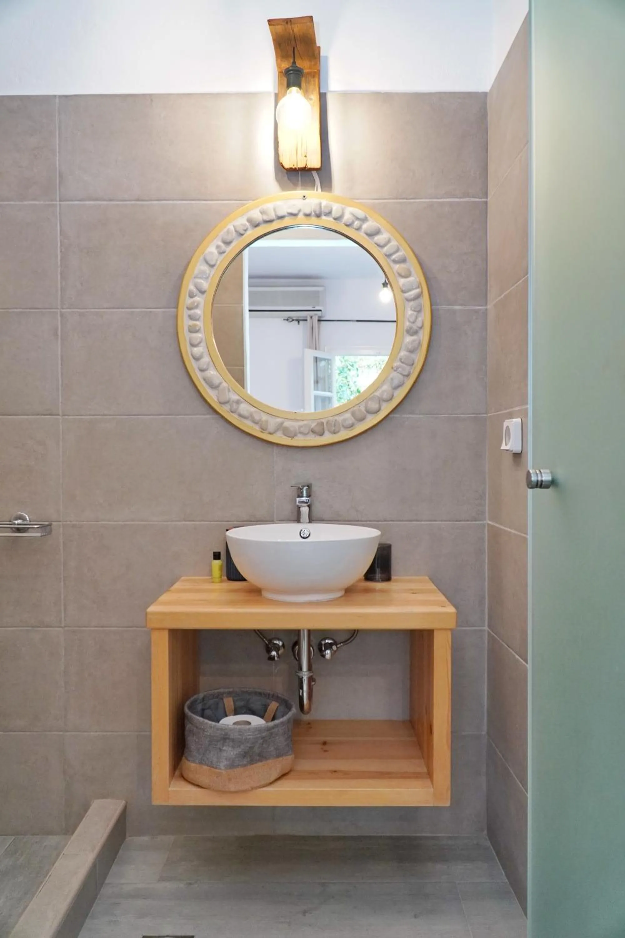 Bathroom in Camara Hotel