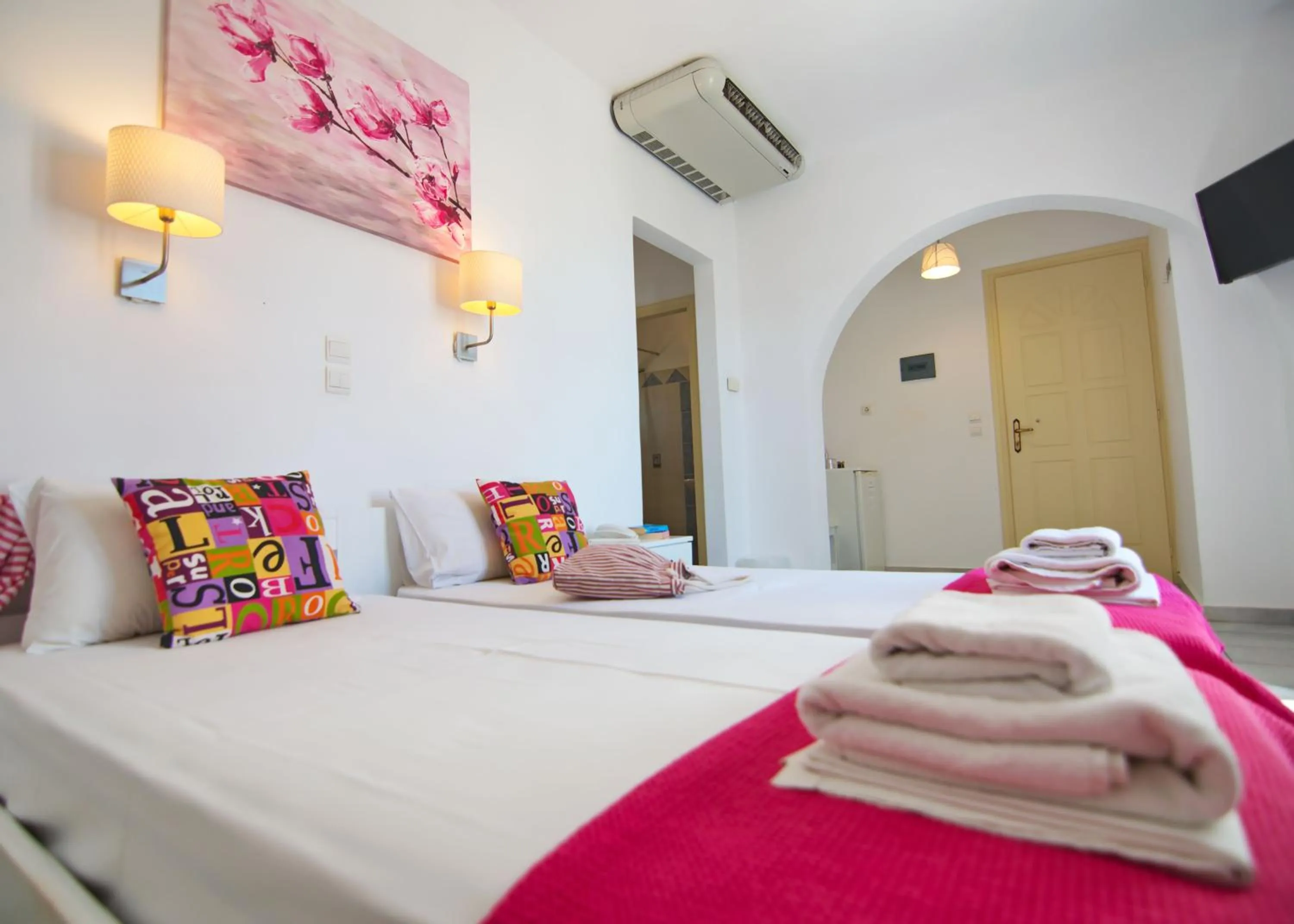 Bedroom, Bed in Camara Hotel