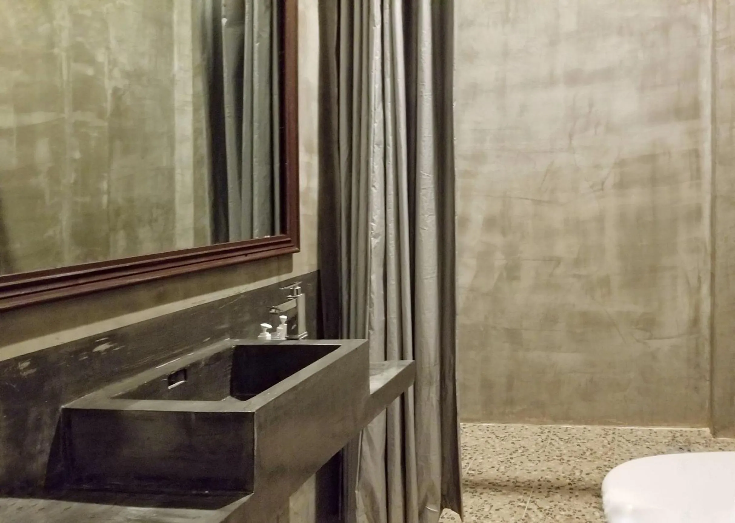 Bathroom in Uncle Sam Villa