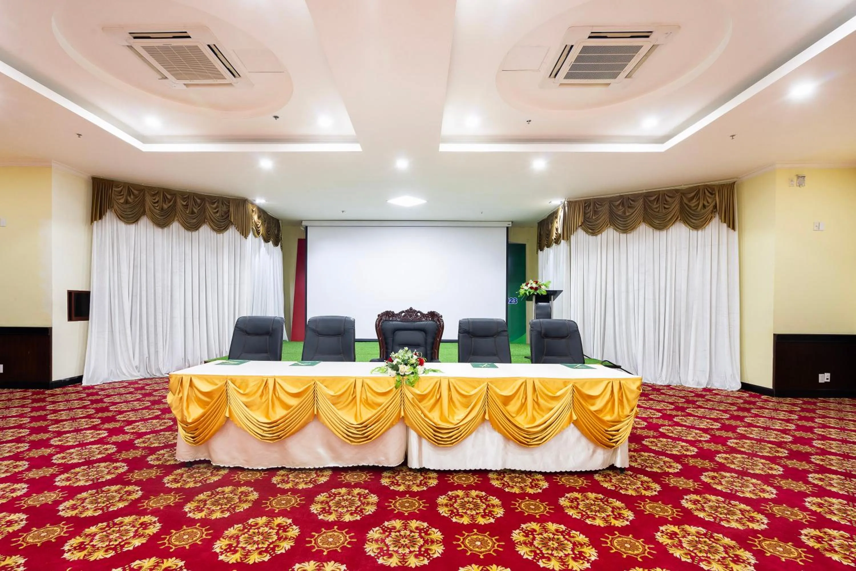 Meeting/conference room in PHU MY HARBOUR HOTEL - Old Golf Phu My Hotel