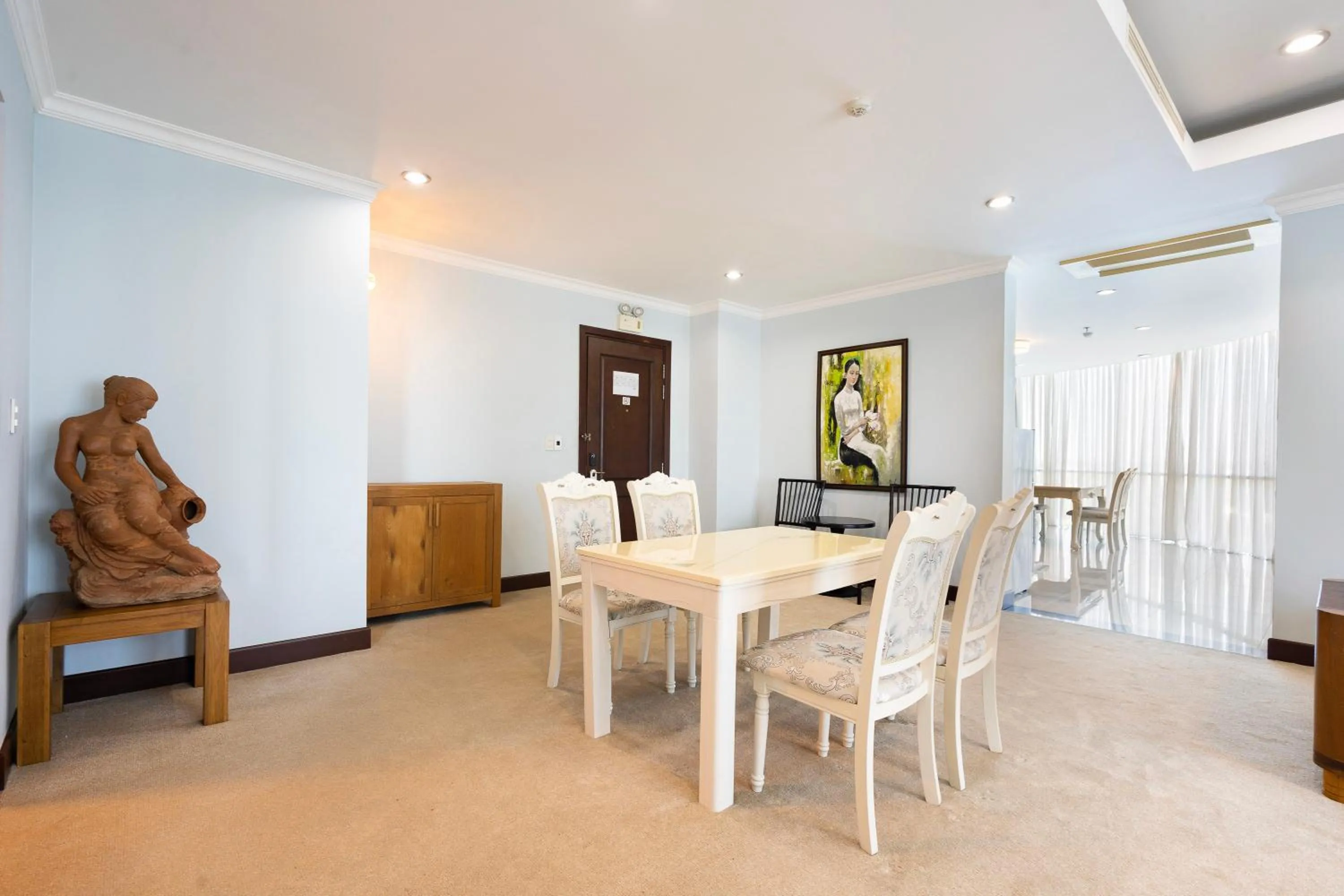 Dining area in PHU MY HARBOUR HOTEL - Old Golf Phu My Hotel