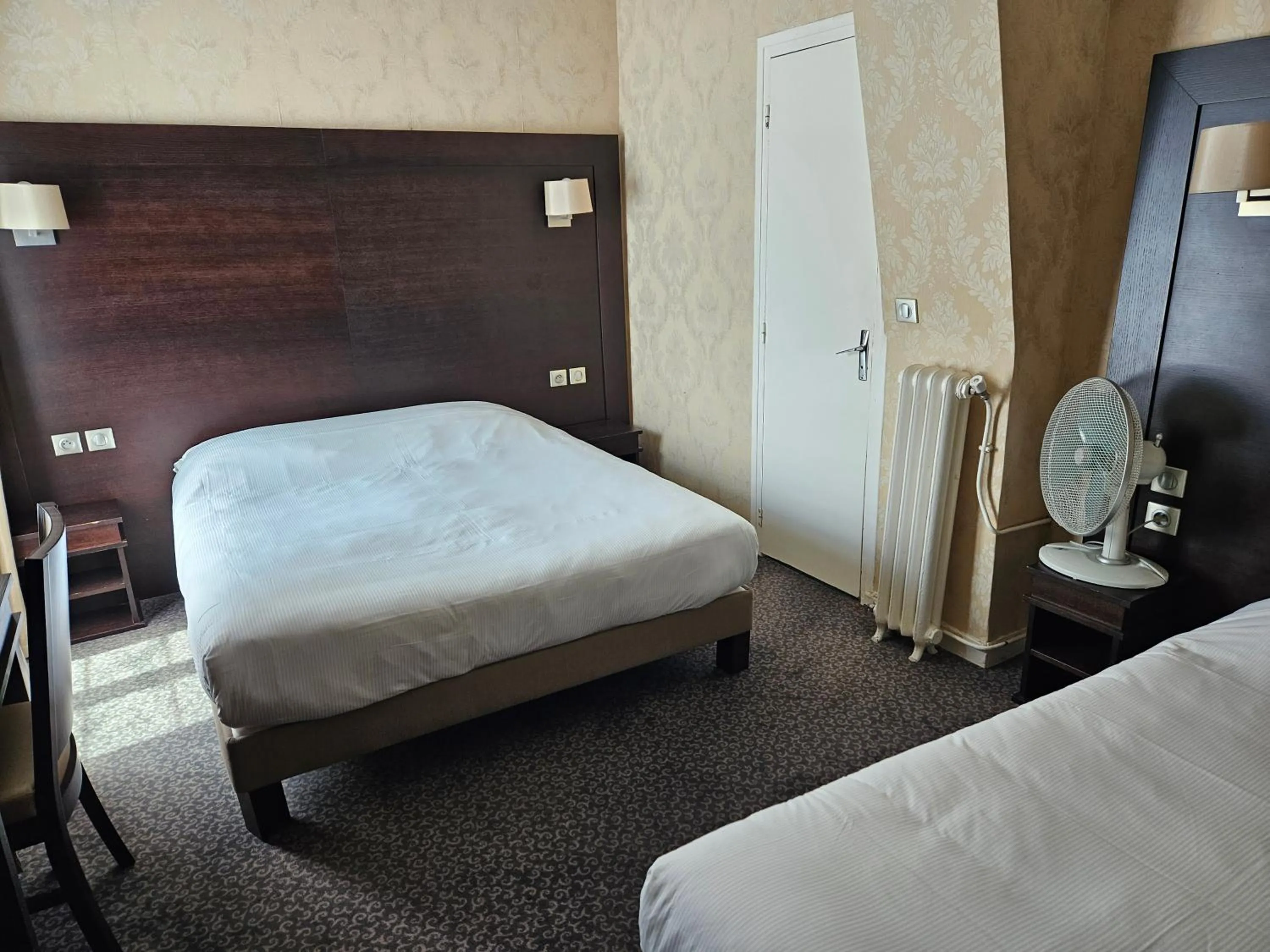 Bed in Hôtel Bellevue et du Chariot d'Or