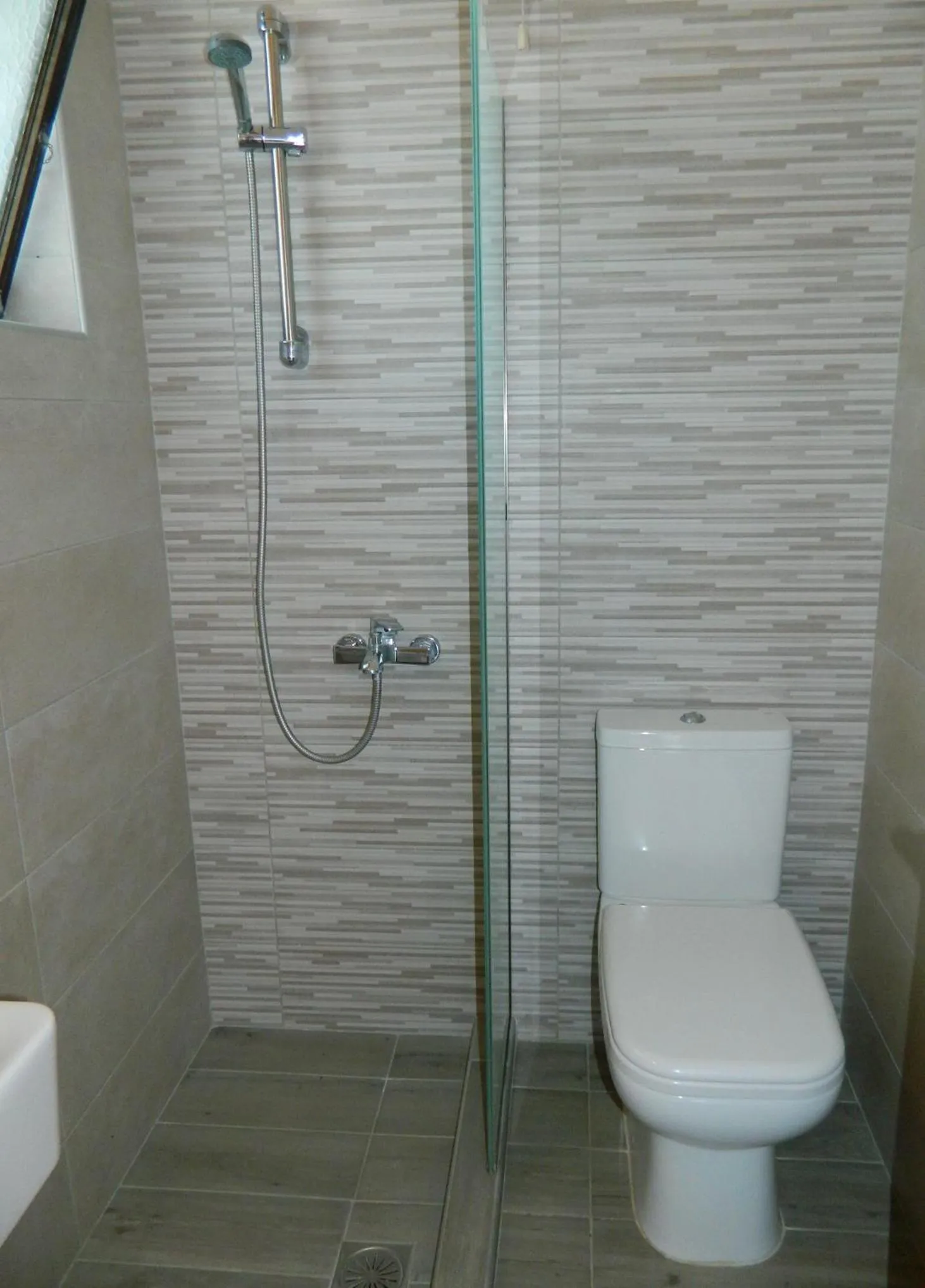 Bathroom in Roseberry Studios