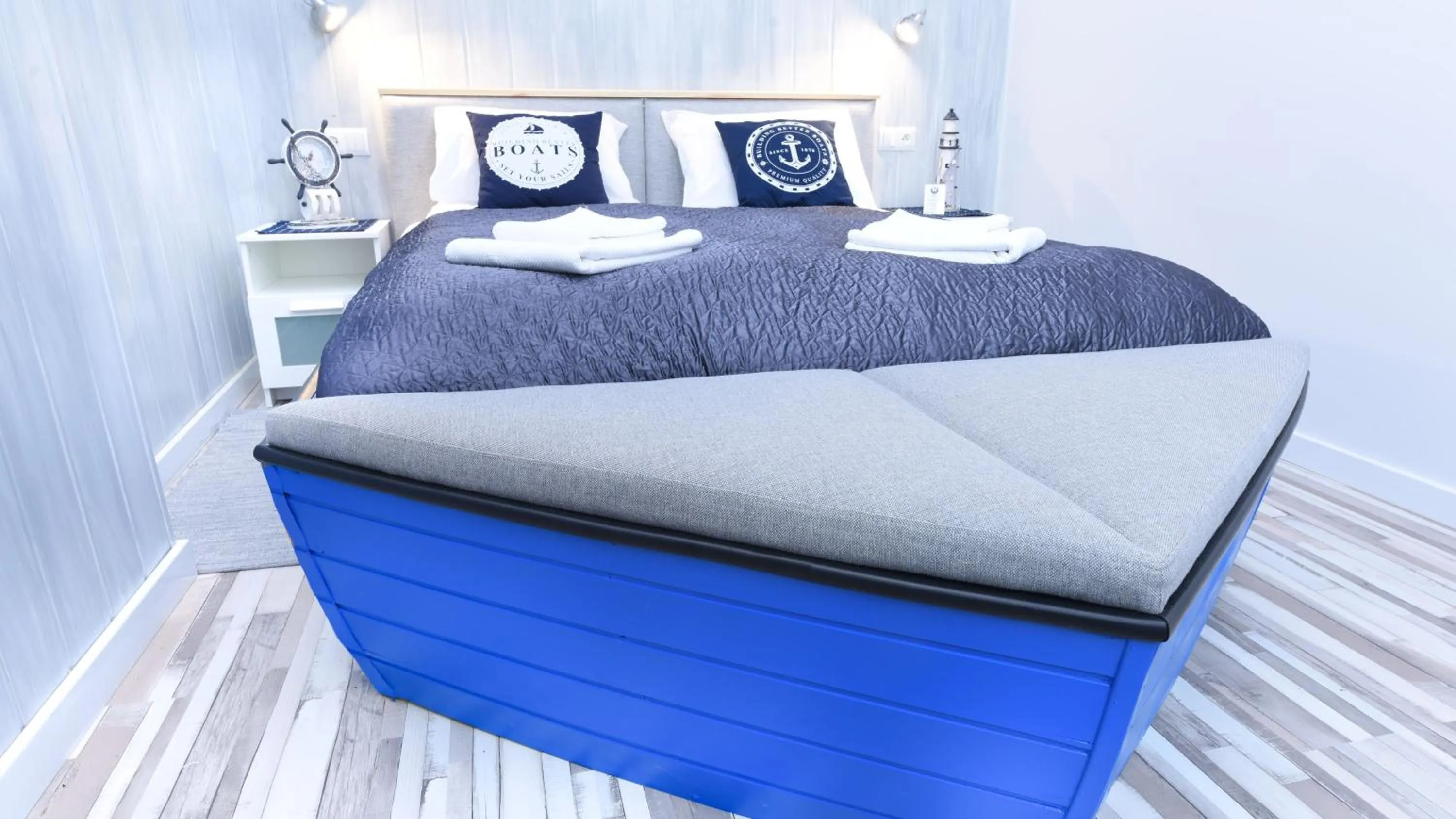 Bed in Black Swan House, Old Town