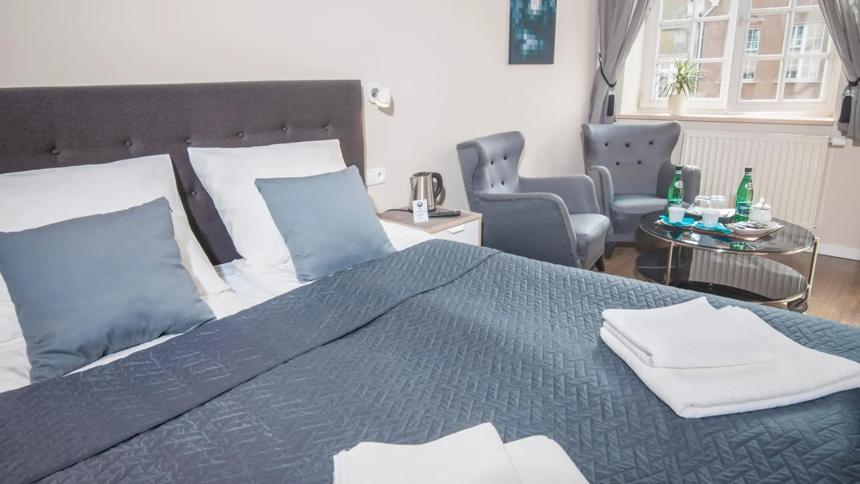 Superior Double Room with City View - single occupancy in Black Swan House, Old Town Superior Double Room with City View - single occupancy in Black Swan House, Old Town