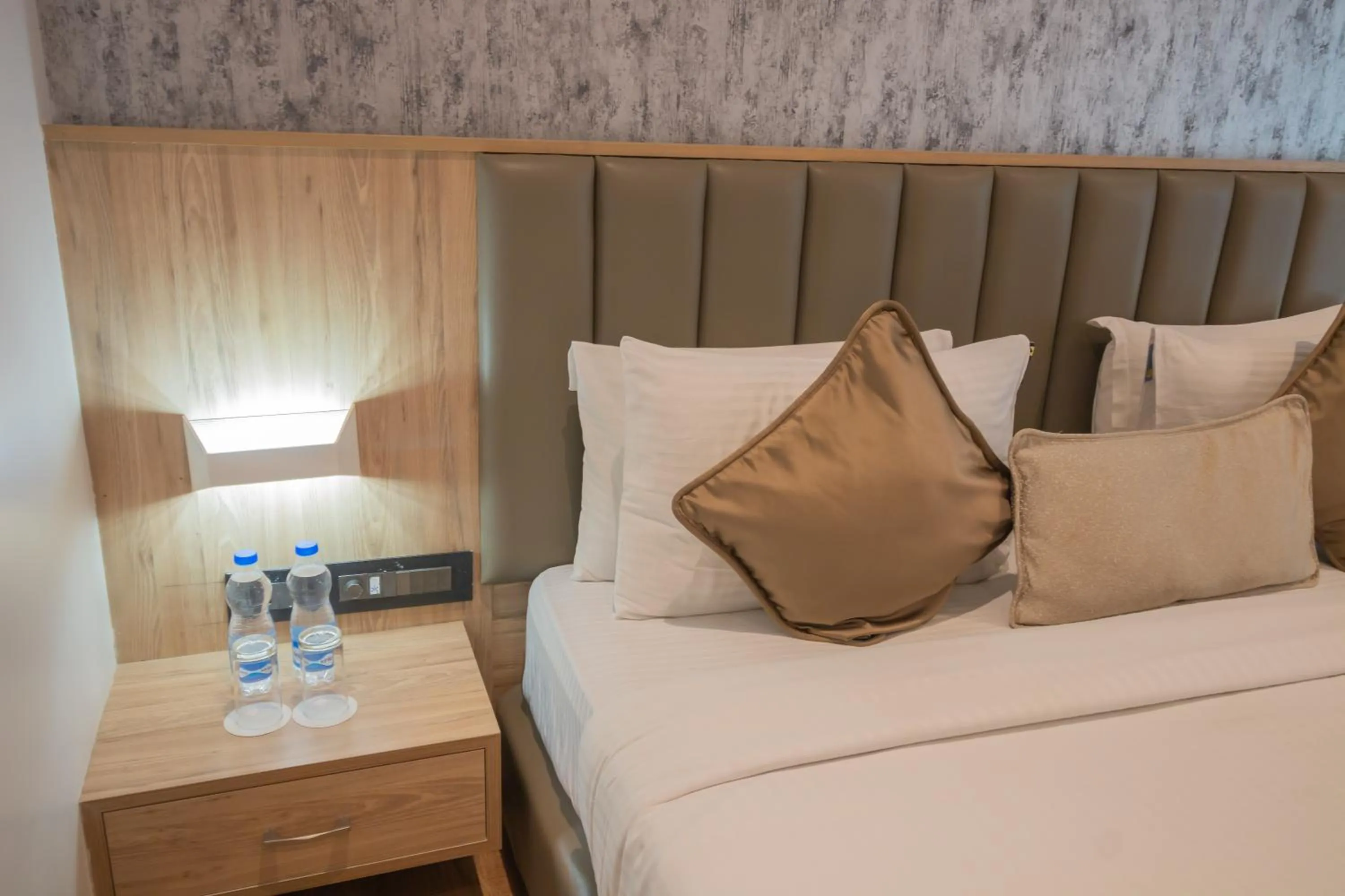 Photo of the whole room in Hotel Celestiial , Candolim