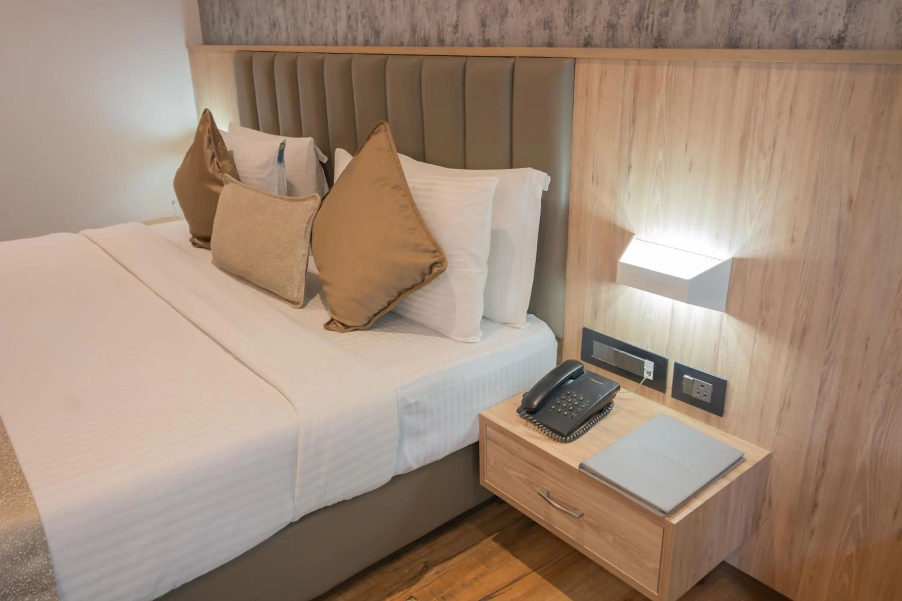 Photo of the whole room in Hotel Celestiial , Candolim