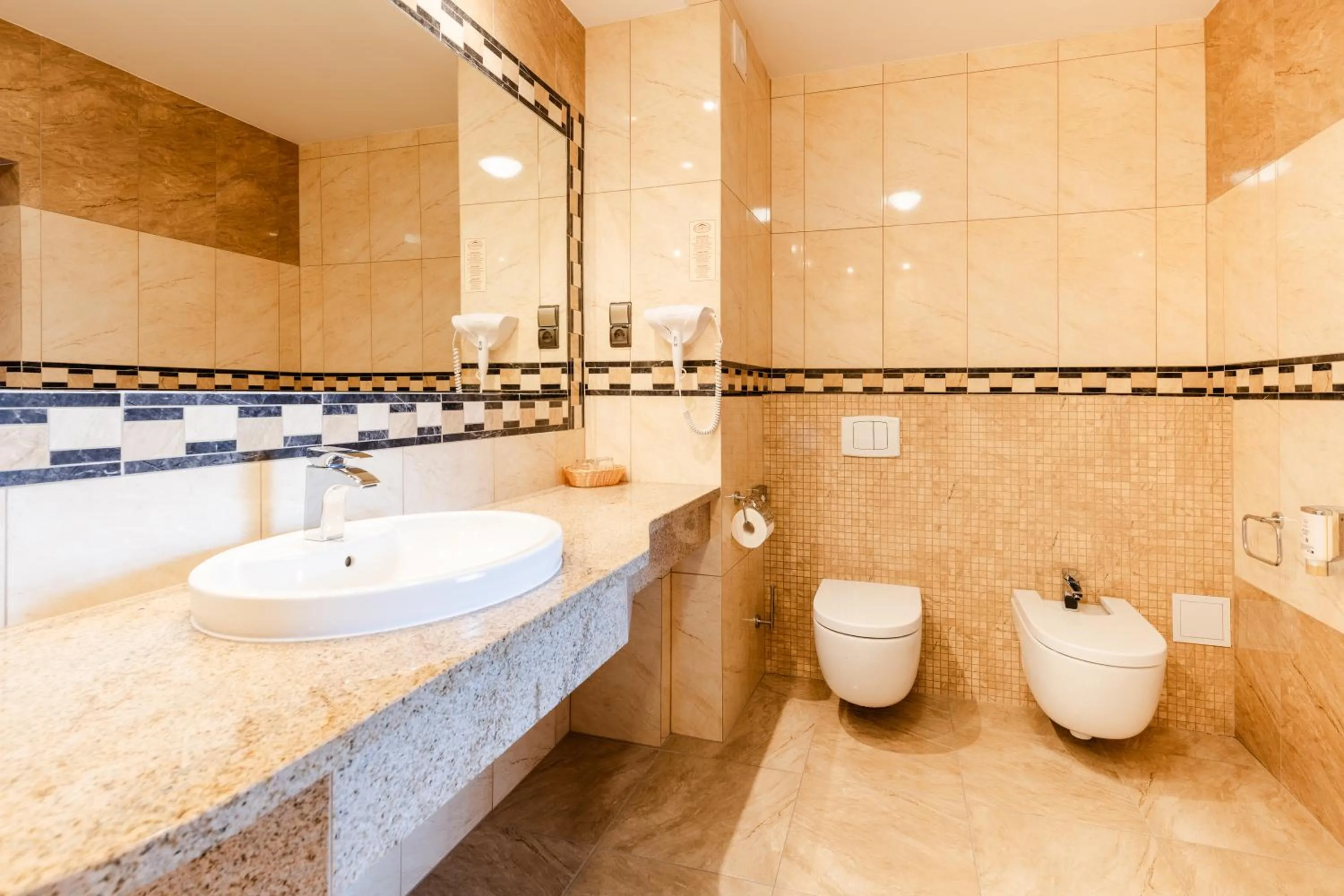 Toilet in Hotel Dziki Potok Karpacz Konferencje & SPA