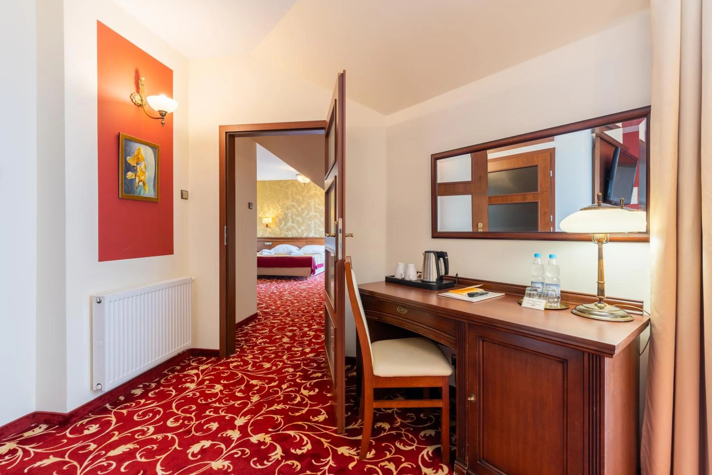 Living room, Bed in Hotel Dziki Potok Karpacz Konferencje & SPA