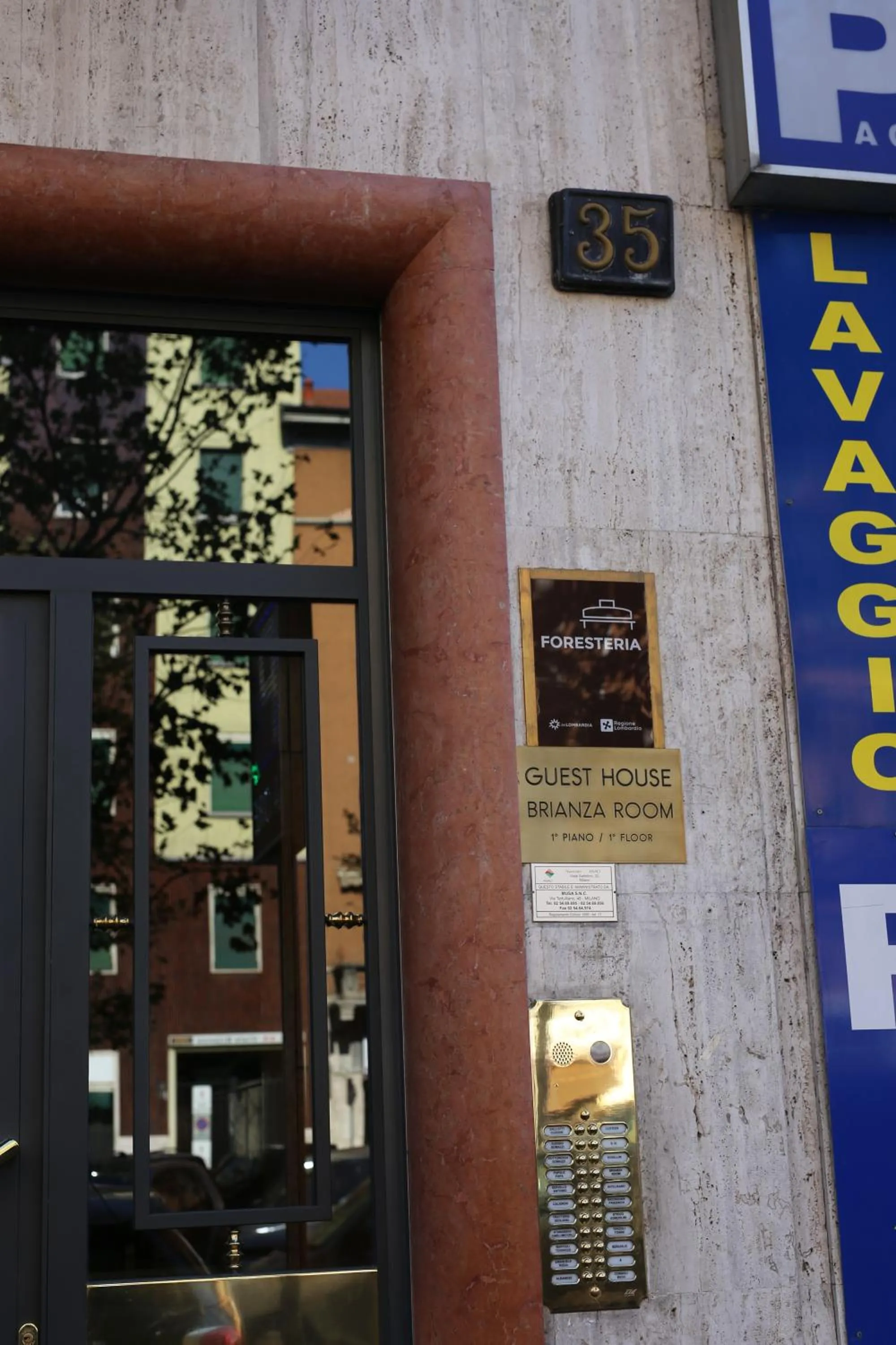 Property building in Guest House Brianza Room