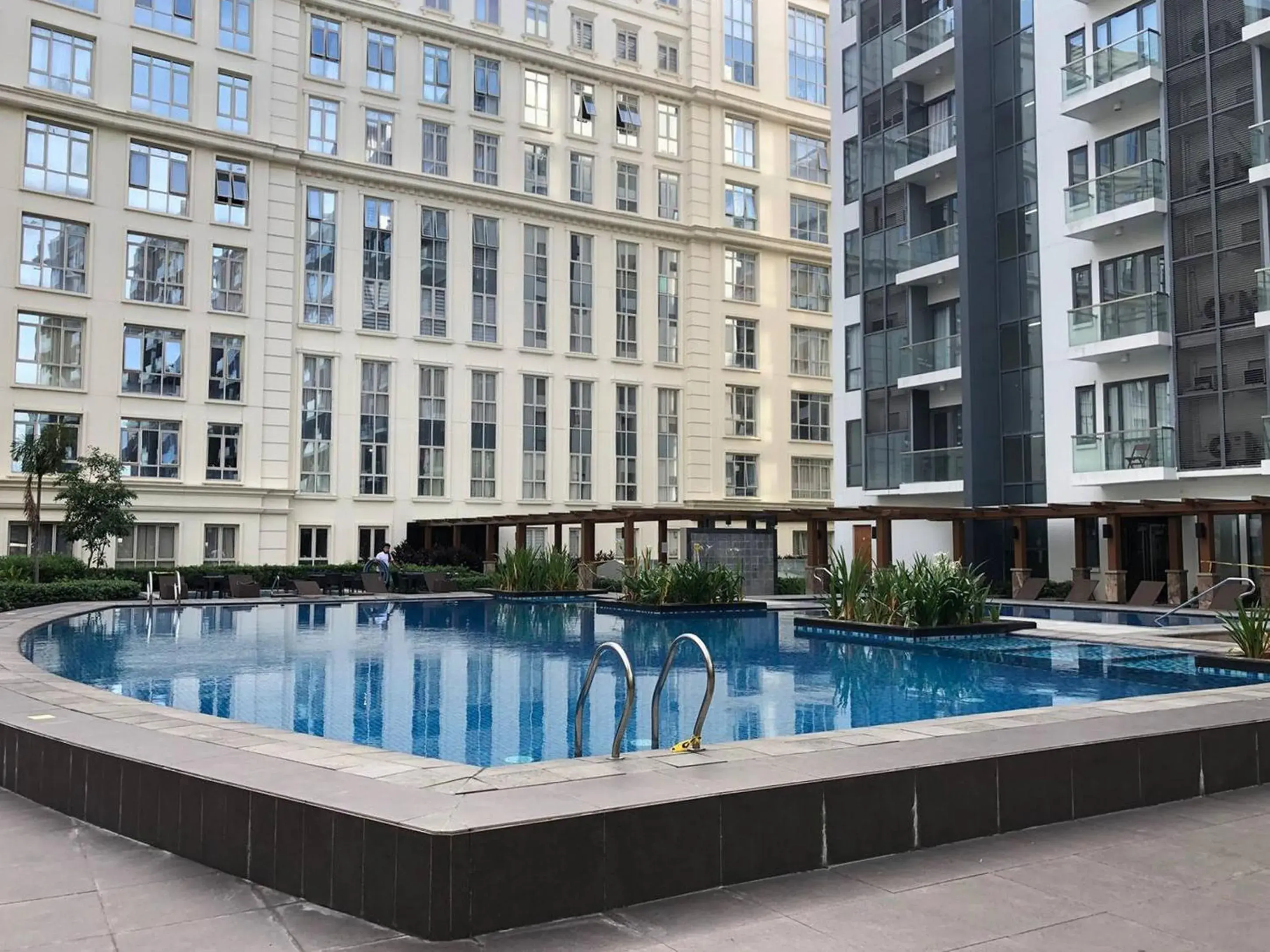 81NB Near Airport 81NB Near Airport